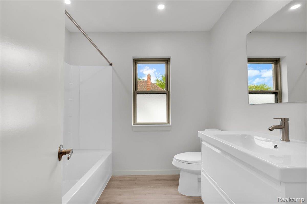 6176 16th Street Property Photo 15