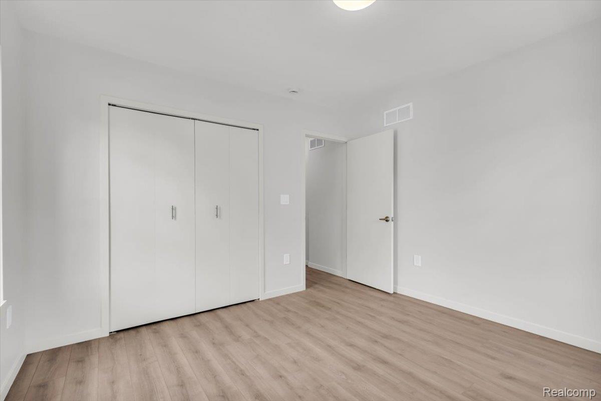 6176 16th Street Property Photo 17