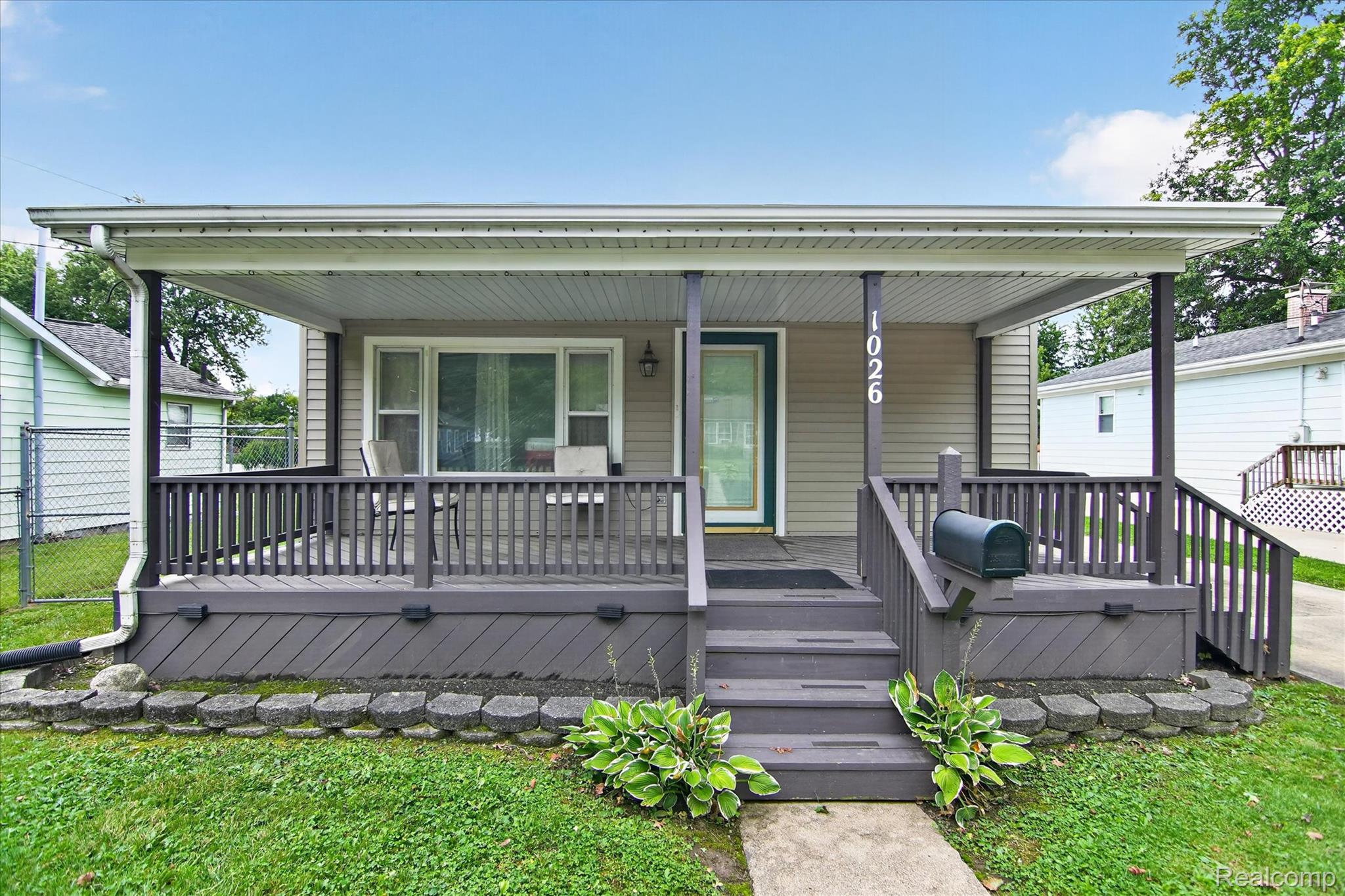 1026 Bristol Street Property Photo 3
