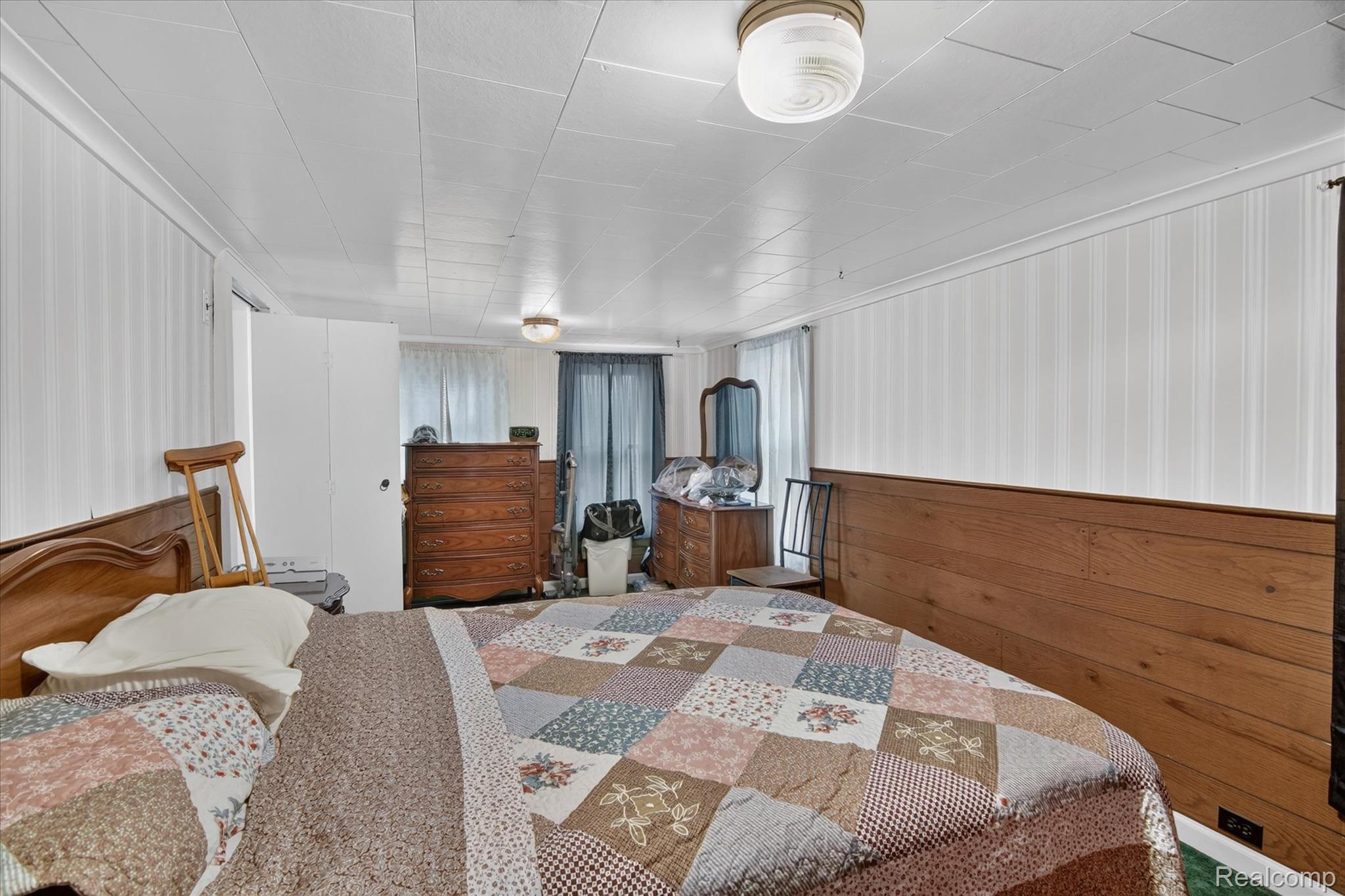1026 Bristol Street Property Photo 23