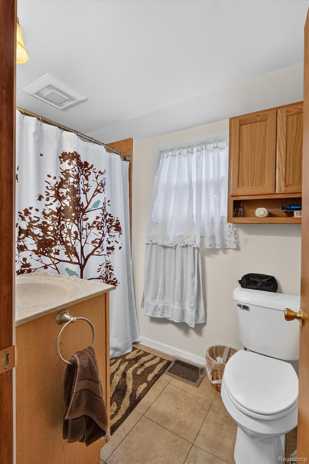 1026 Bristol Street Property Photo 25