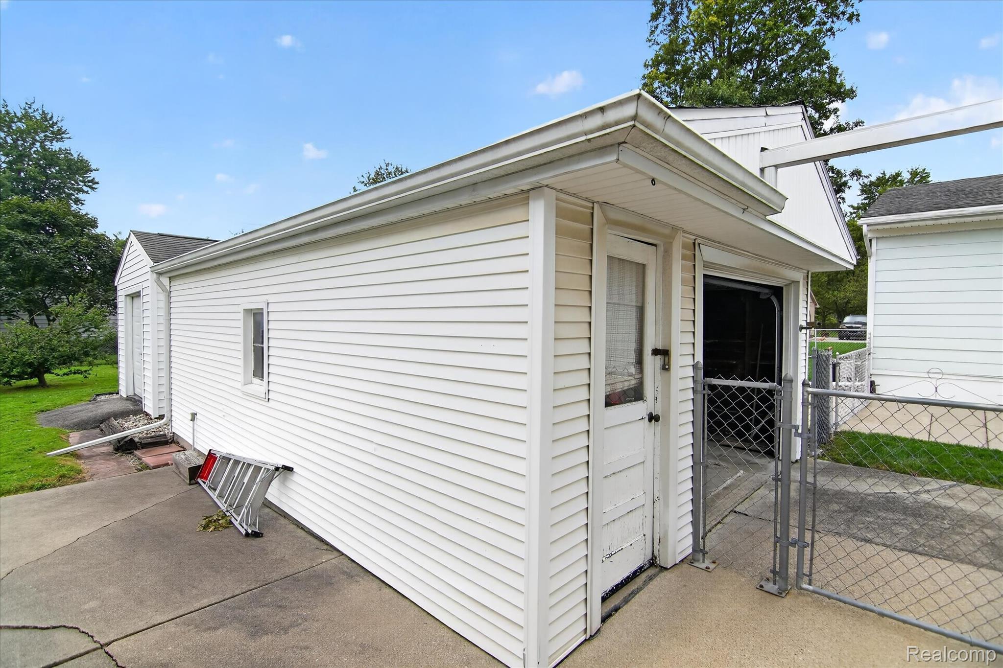 1026 Bristol Street Property Photo 33