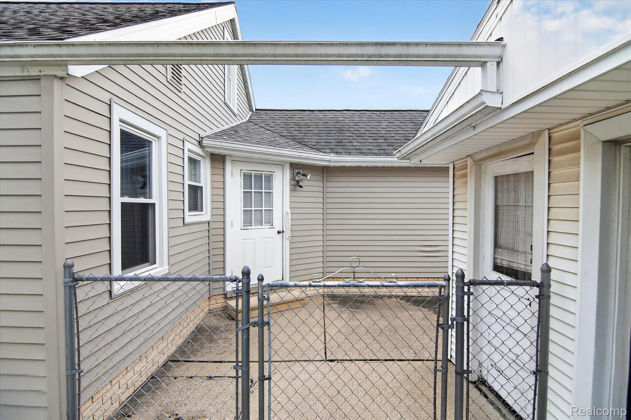 1026 Bristol Street Property Photo 36