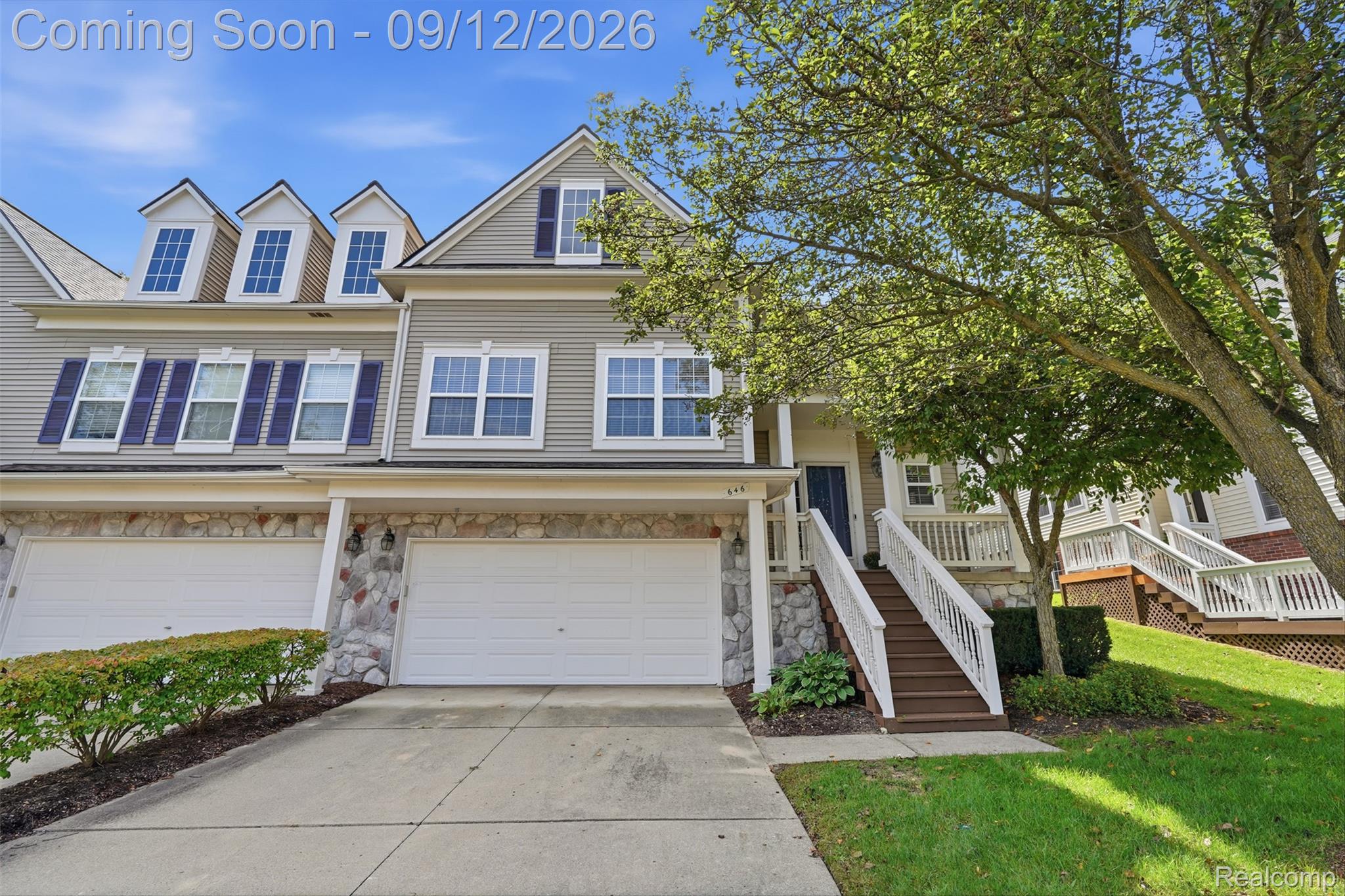 646 W Bluff Court Property Photo 1