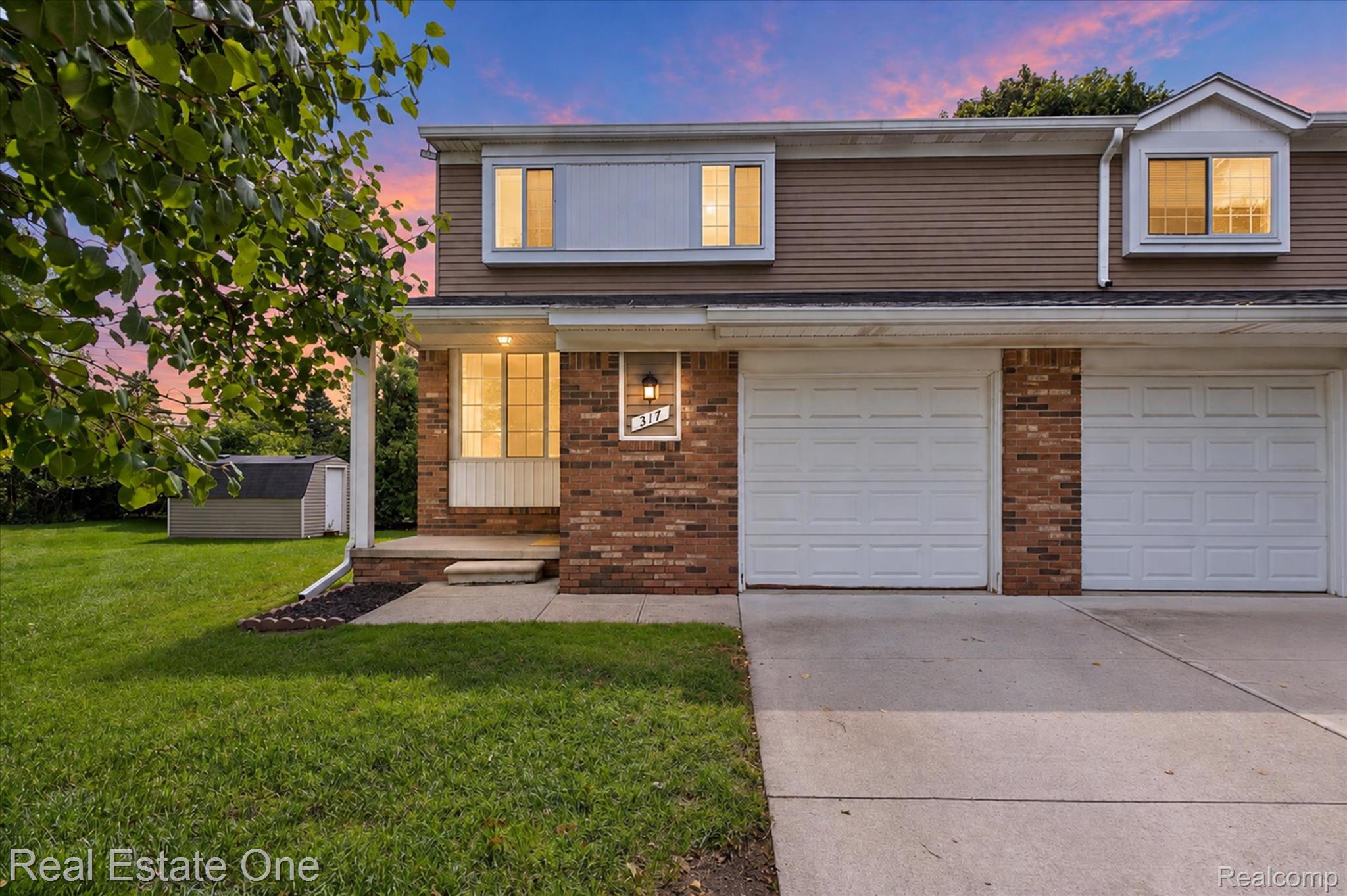 317 Hampton Court Property Photo 1