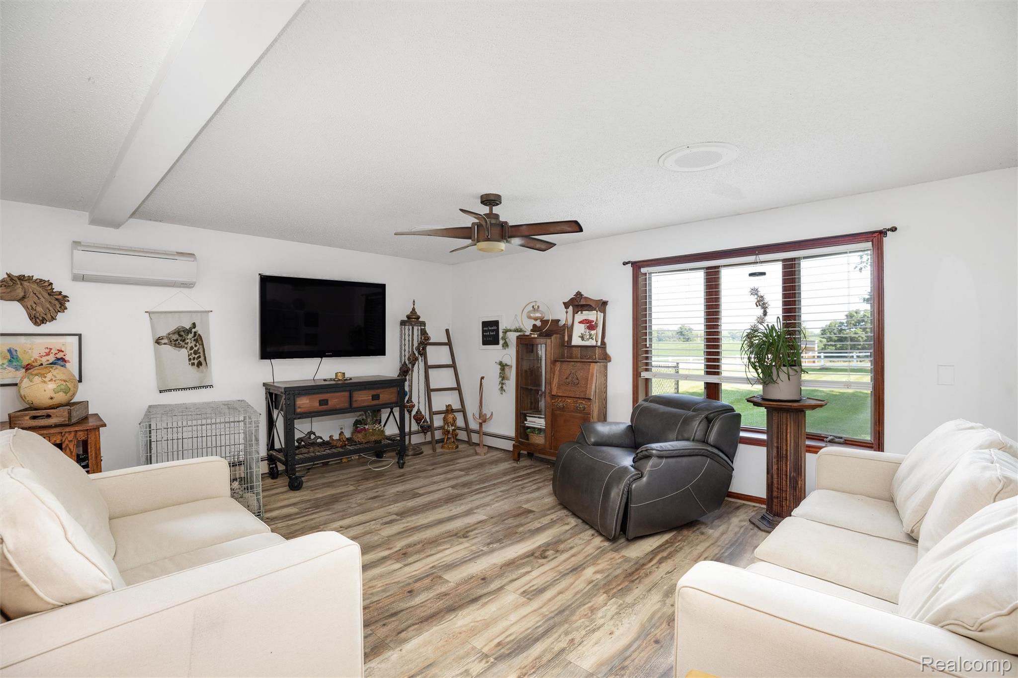5737 Clinton Macon Road Property Photo 14