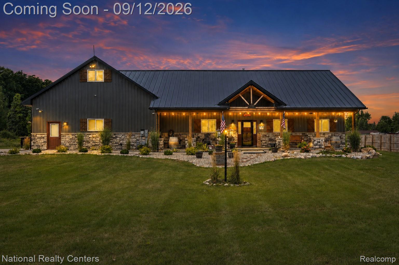 831 N Hadley Road Property Photo 1