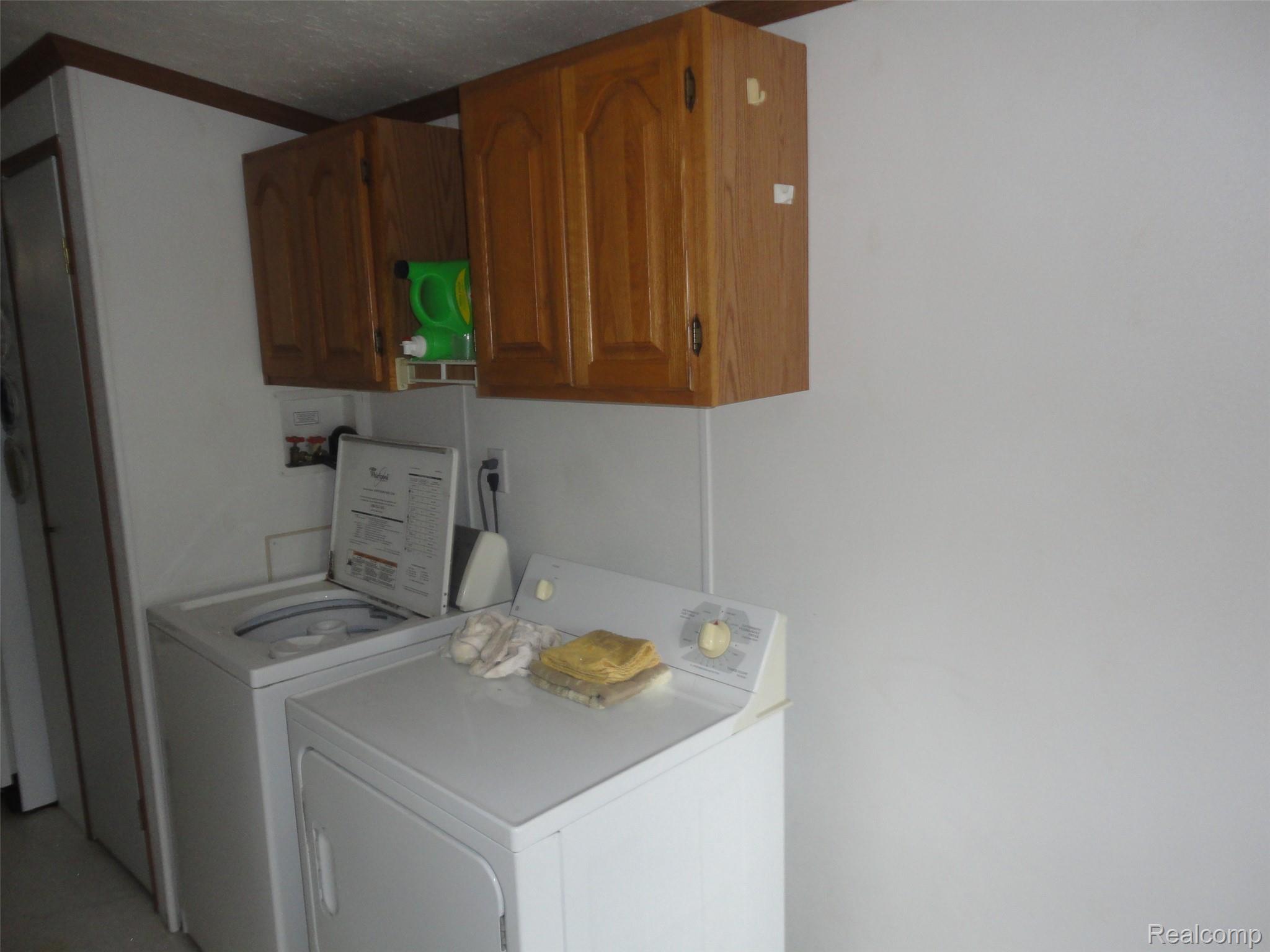 25182 Frontier Circle Property Photo 7