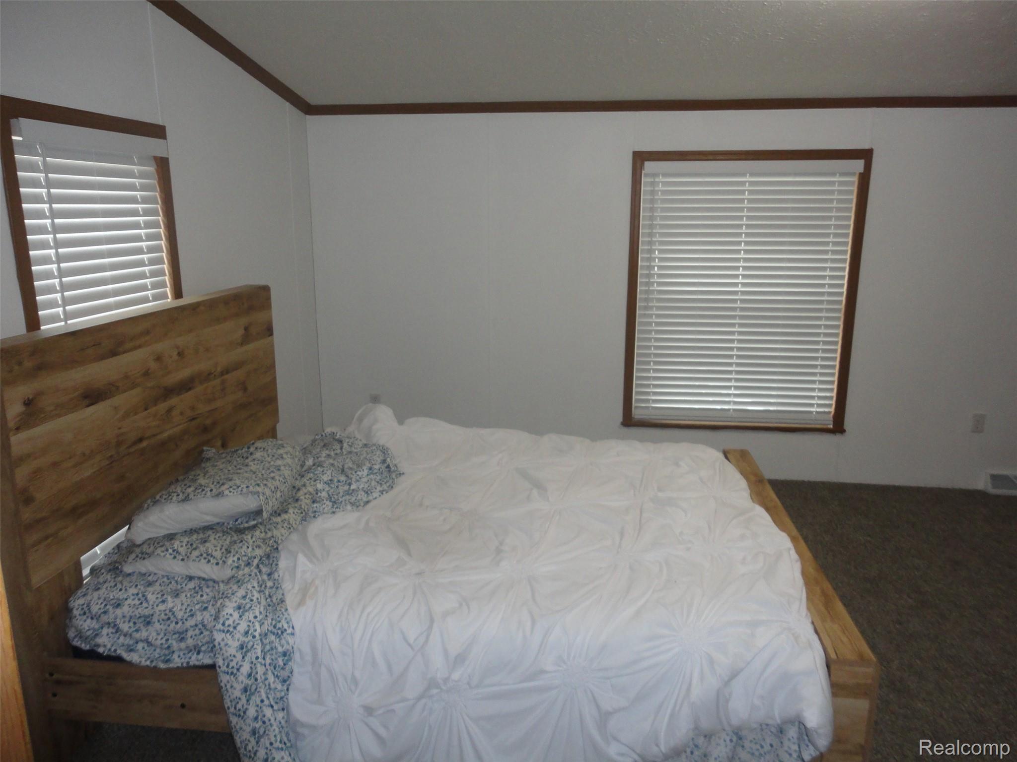 25182 Frontier Circle Property Photo 8