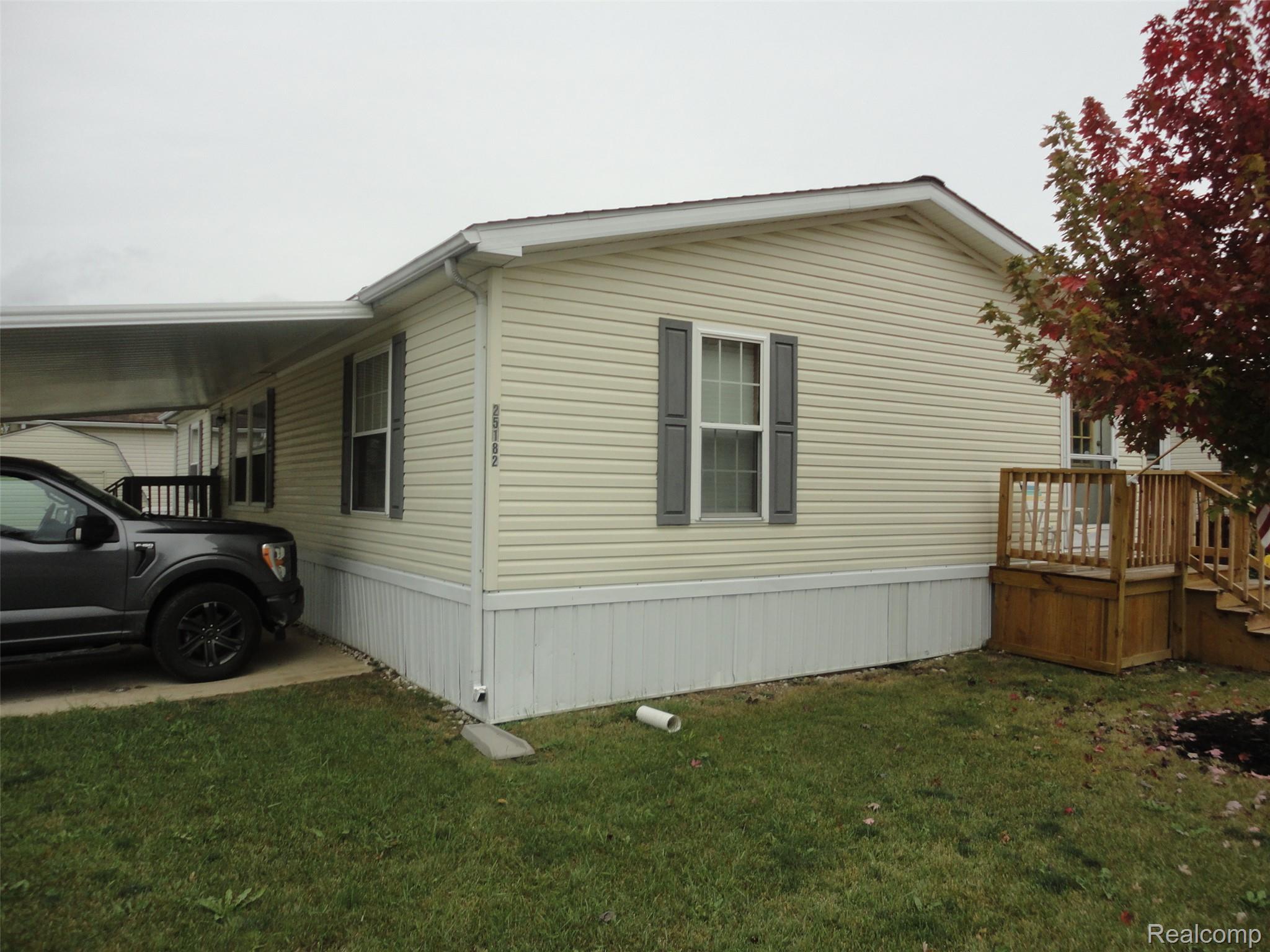 25182 Frontier Circle Property Photo 15