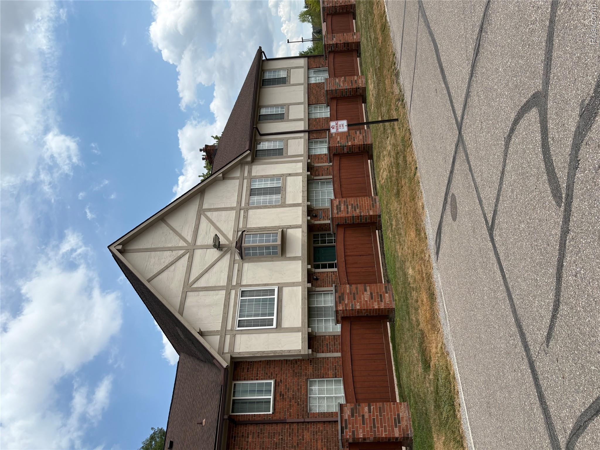 30200 Southfield Road Property Photo 2