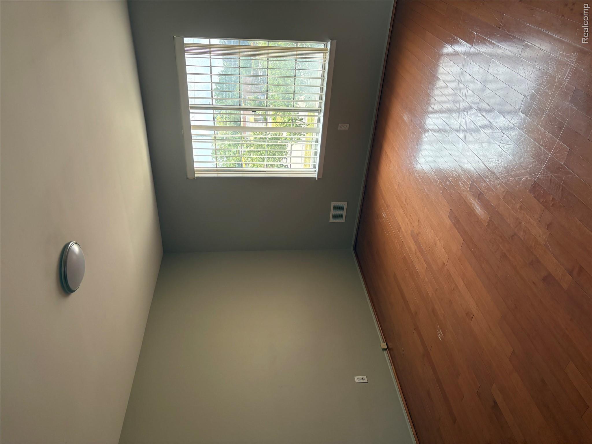 30200 Southfield Road Property Photo 5