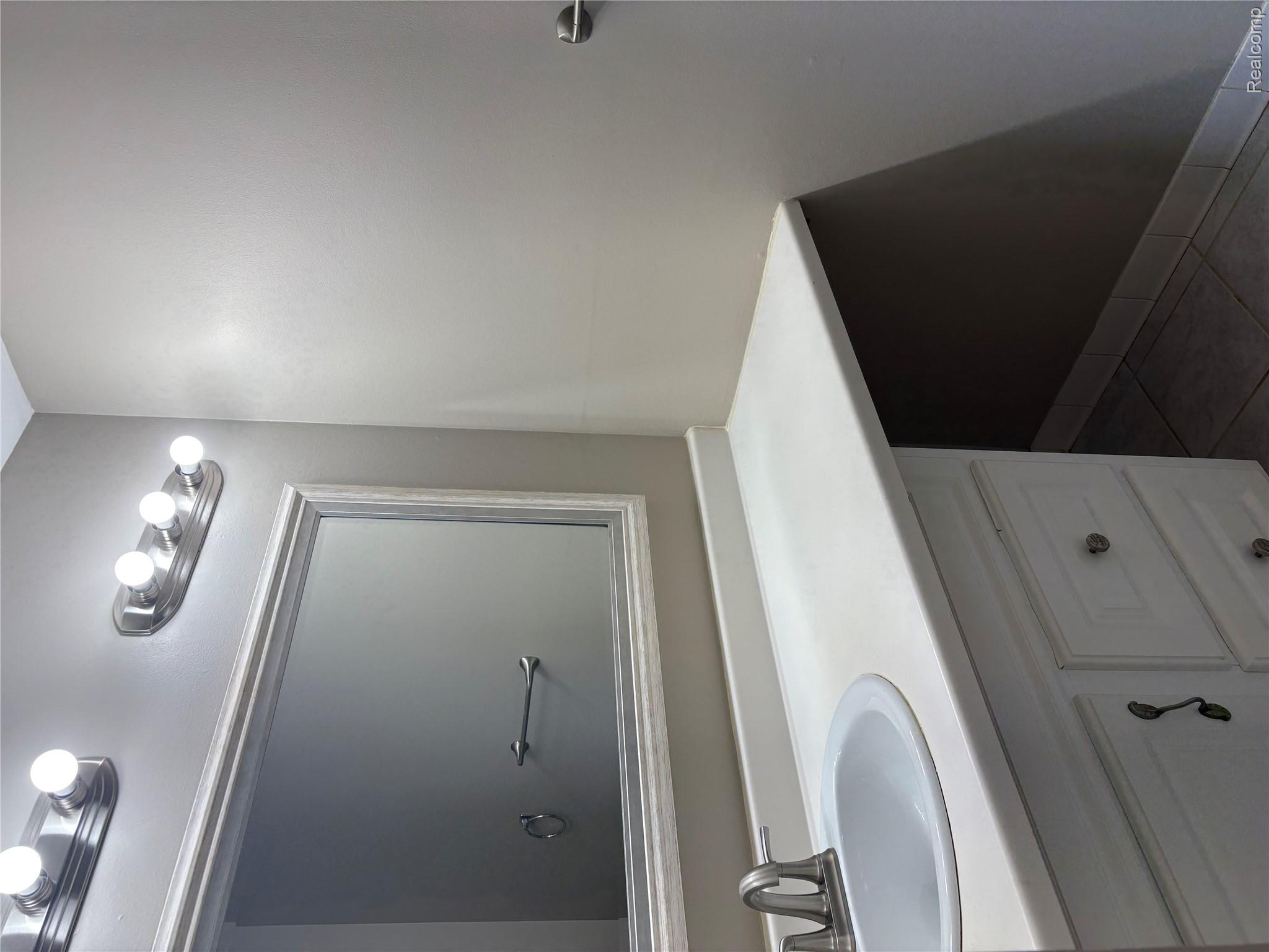 30200 Southfield Road Property Photo 7