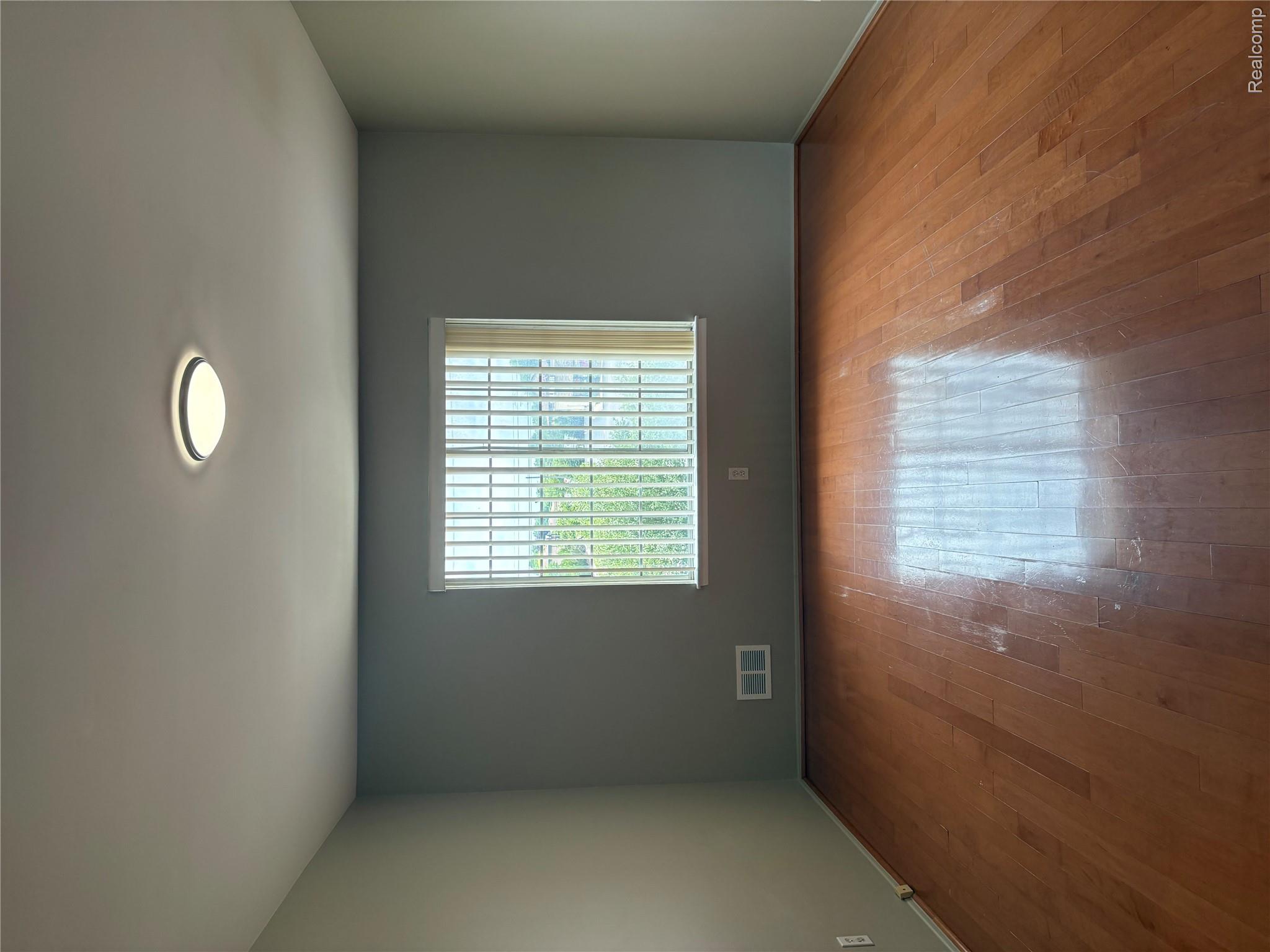 30200 Southfield Road Property Photo 9