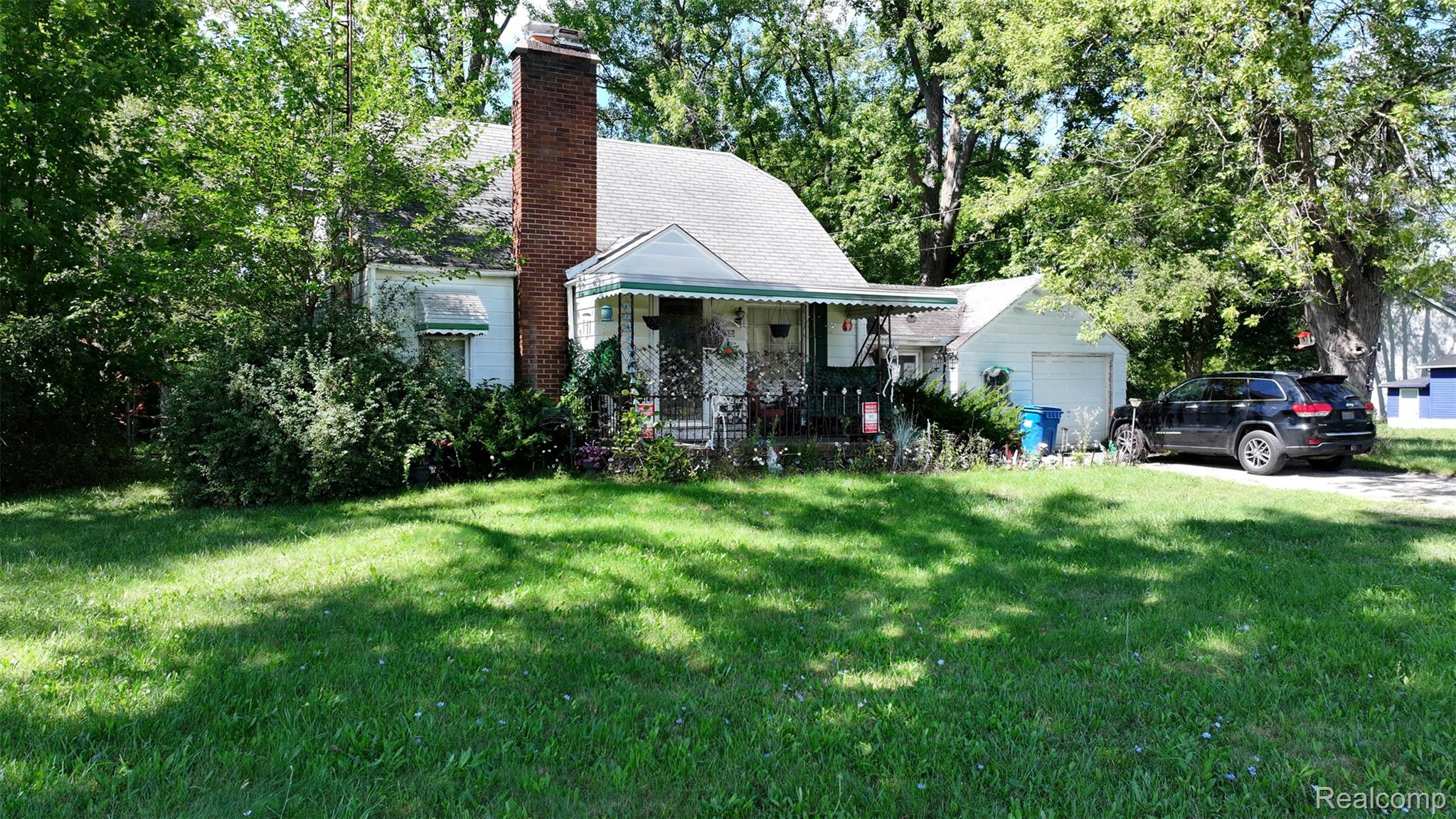 1220 Belsay Property Photo 2