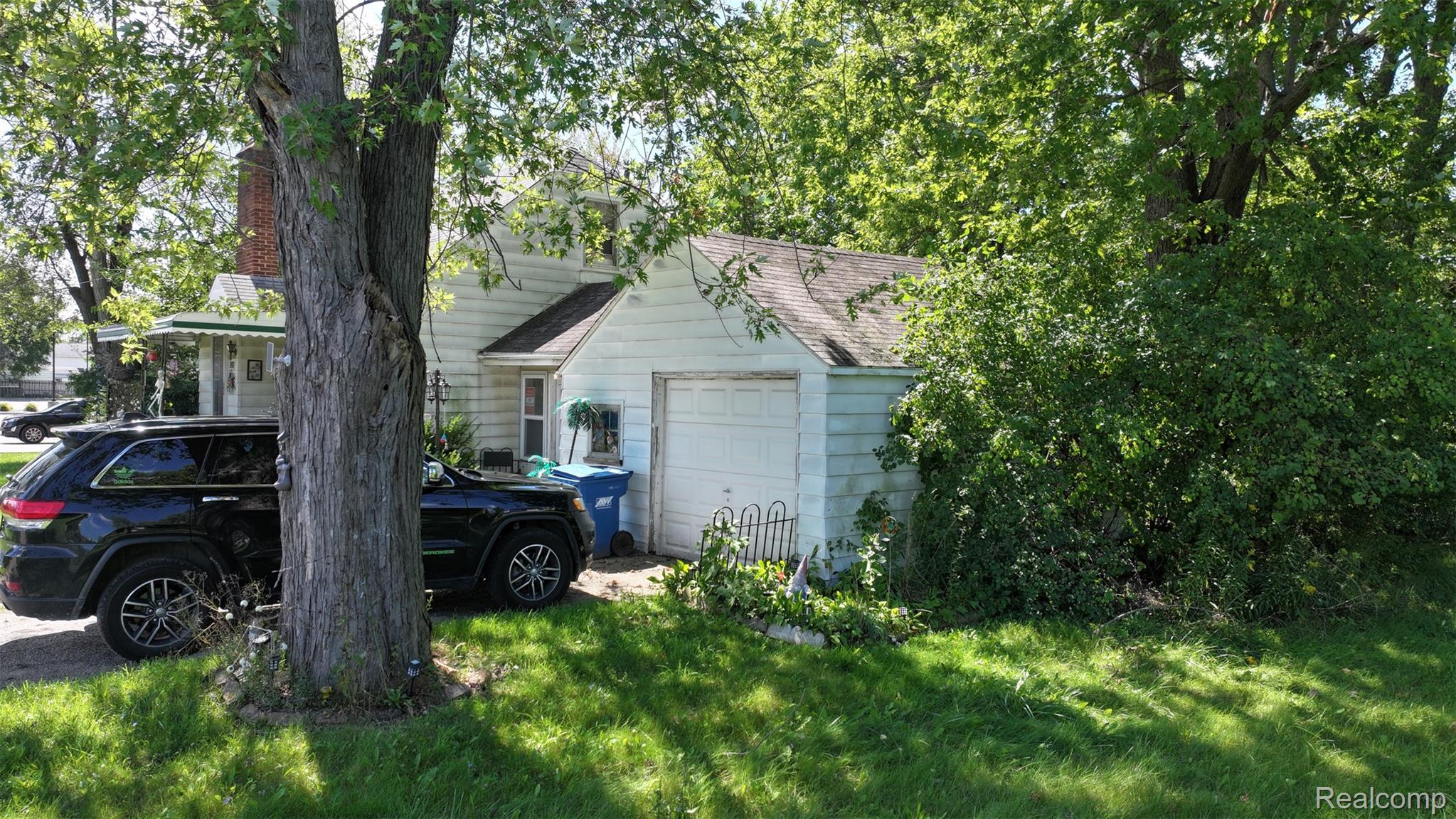 1220 Belsay Property Photo 4