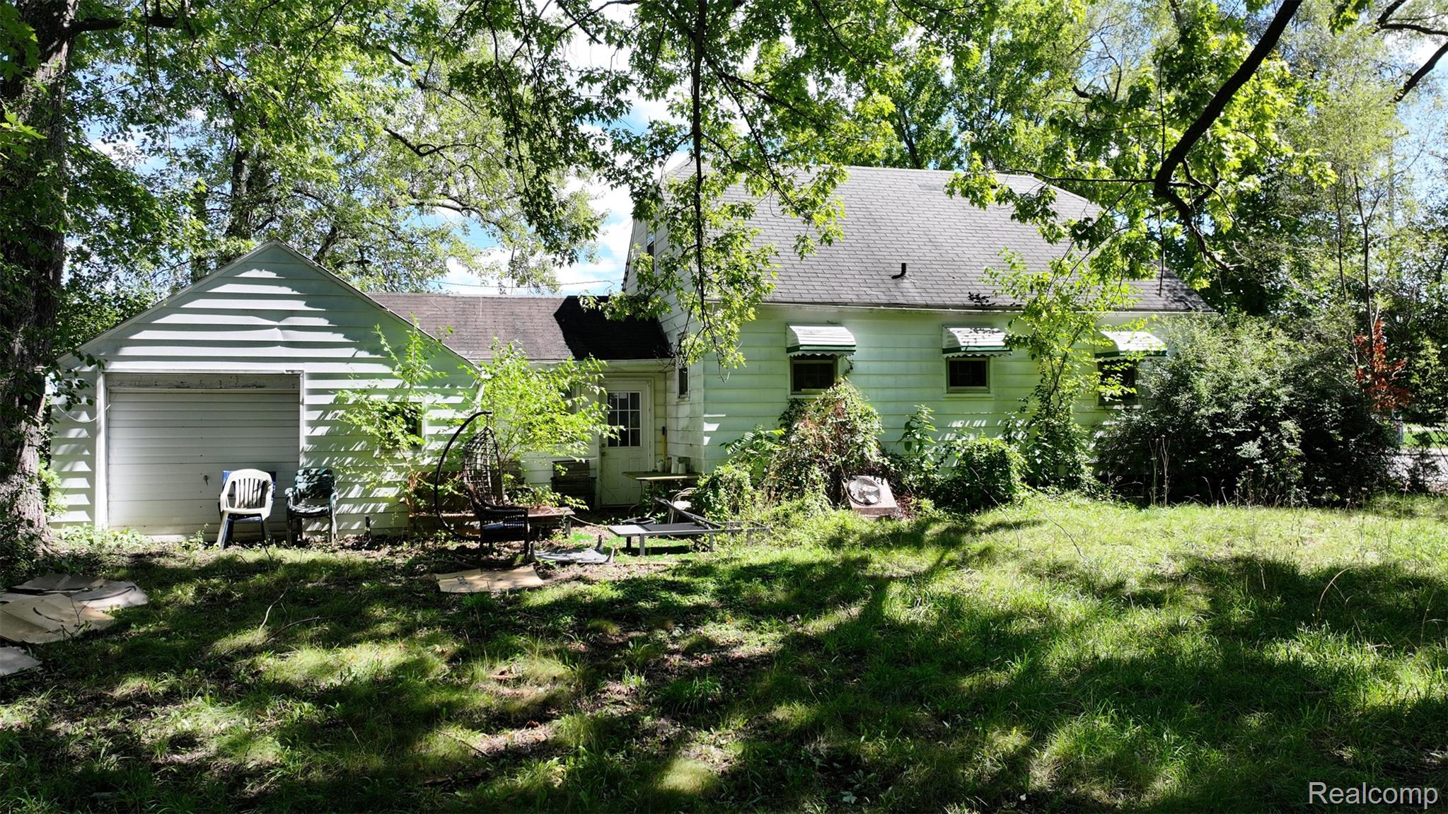 1220 Belsay Property Photo 8