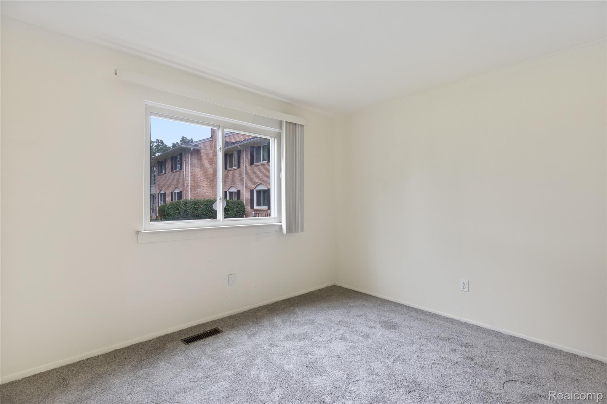 14200 Ivanhoe Drive 159 Property Photo 10