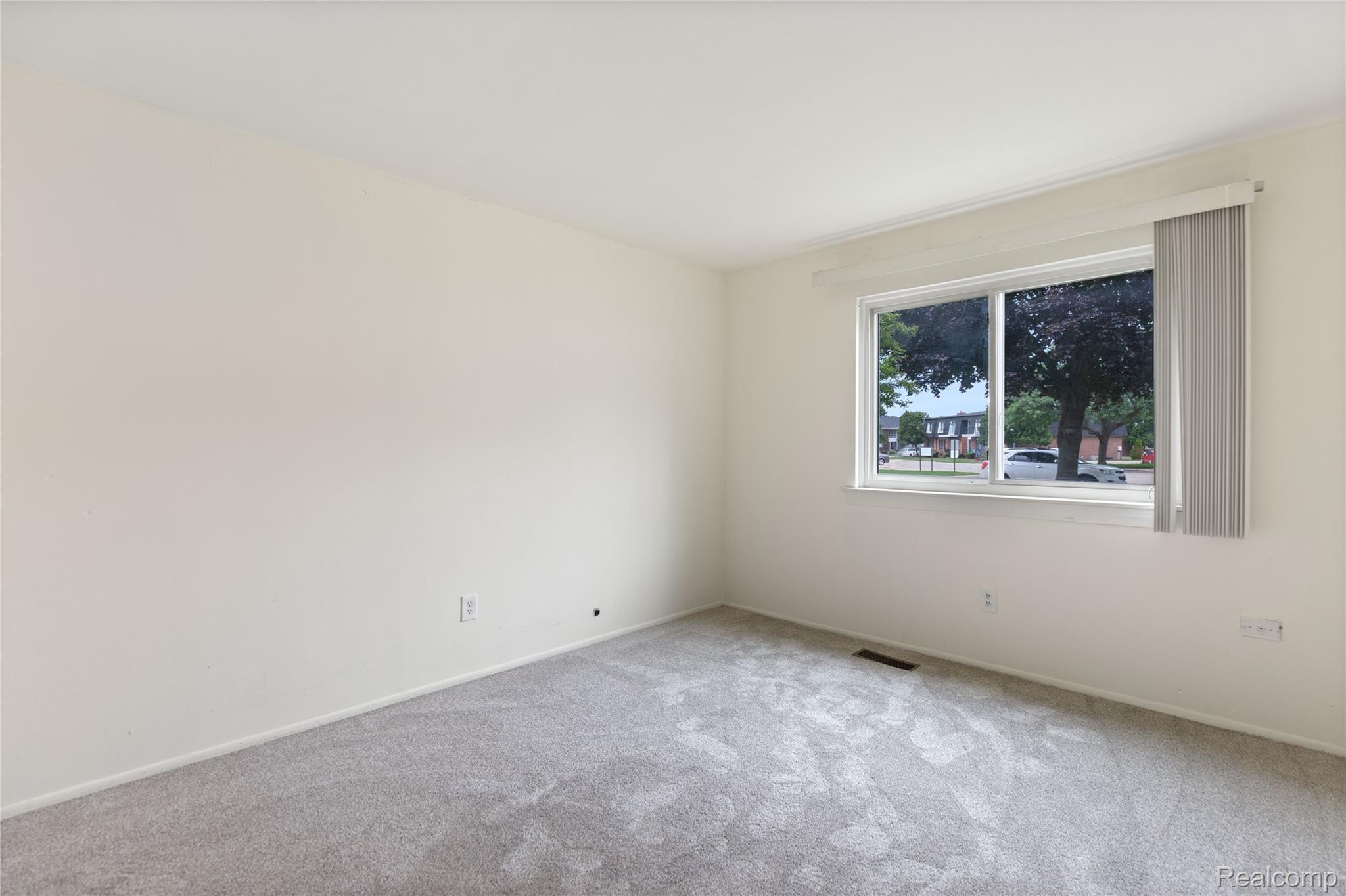14200 Ivanhoe Drive 159 Property Photo 12