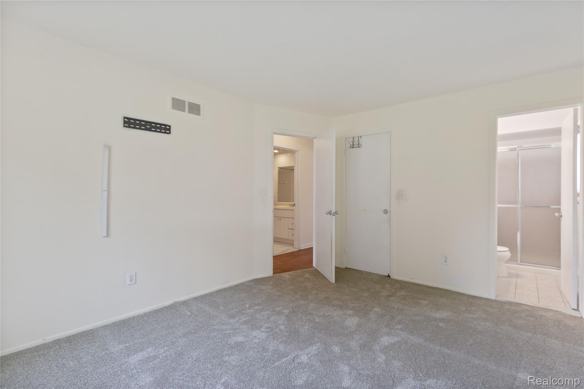 14200 Ivanhoe Drive 159 Property Photo 13