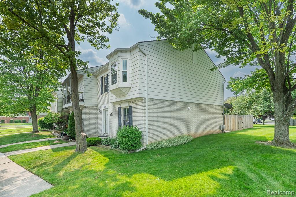 104 Manor Way Property Photo 2