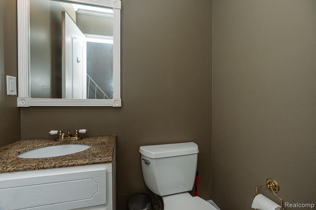 104 Manor Way Property Photo 3