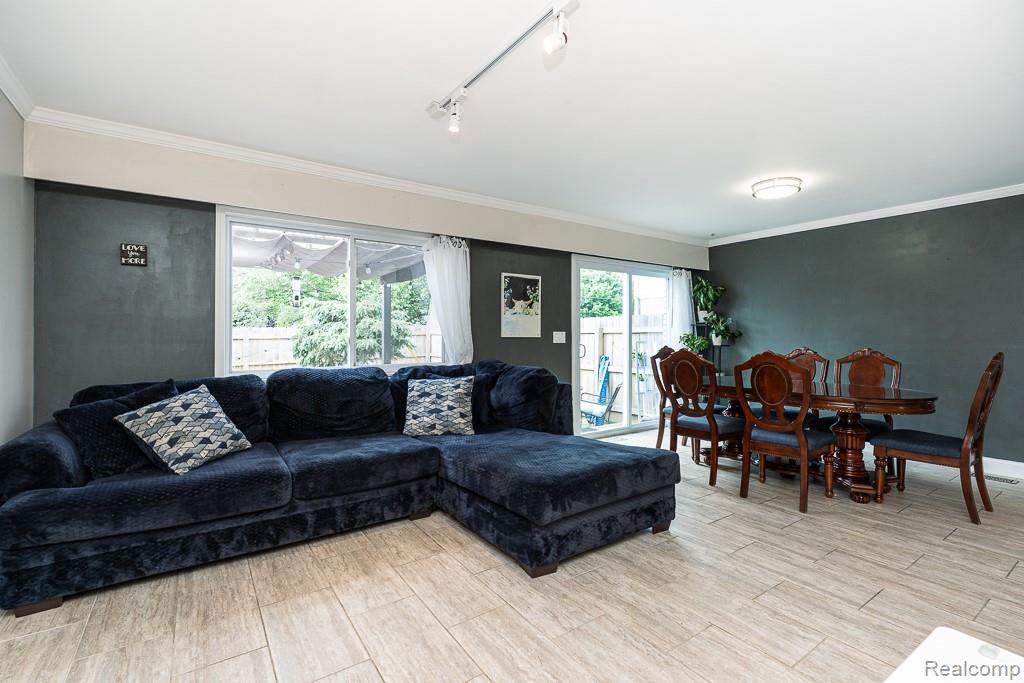 104 Manor Way Property Photo 12