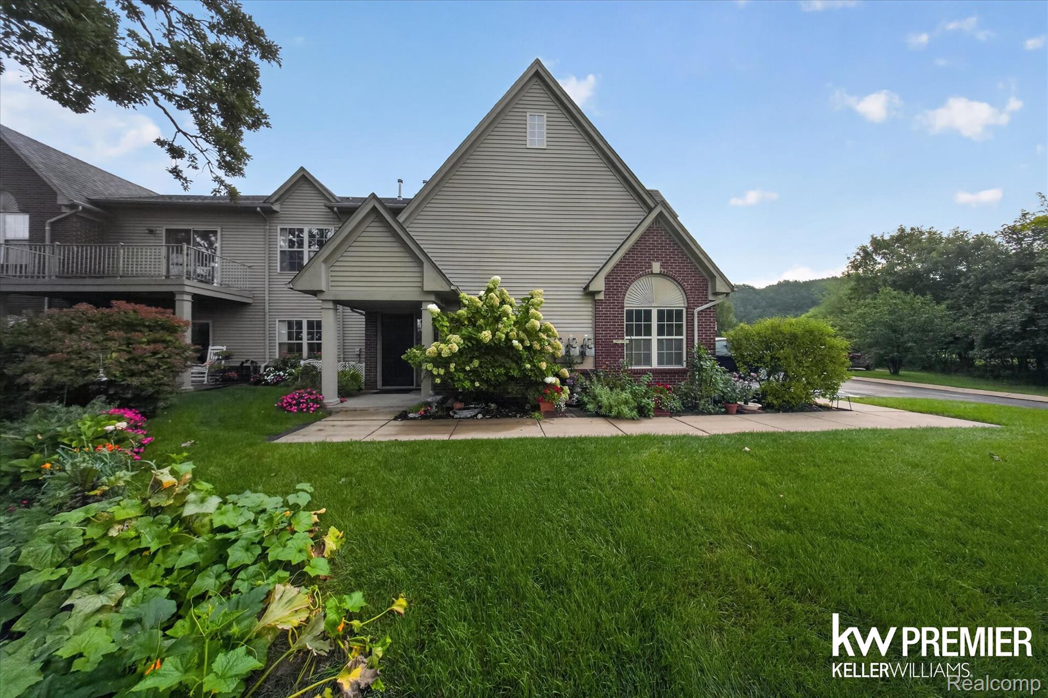 1081 Addington Lane Property Photo 1