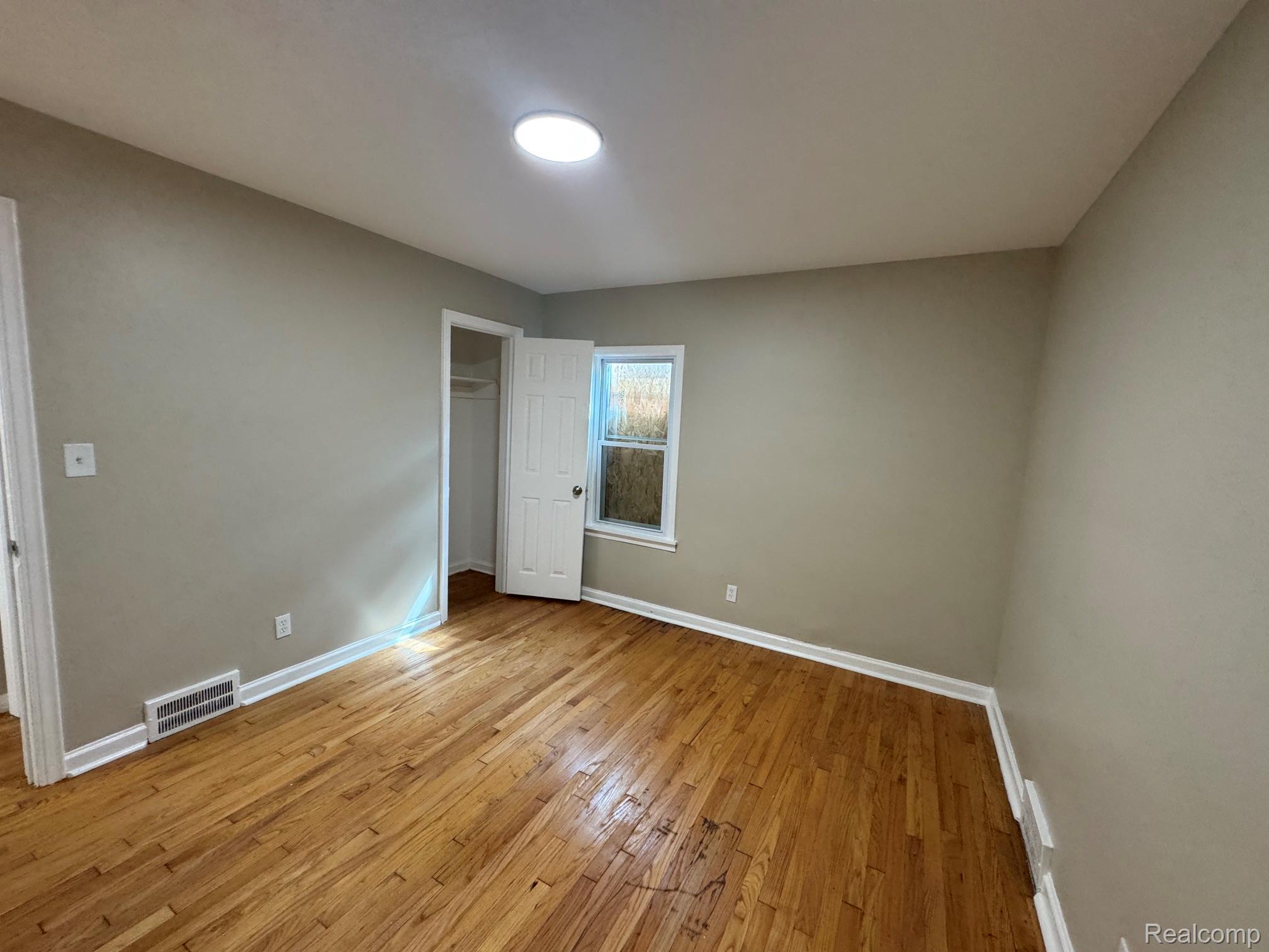 9816 Balfour Road Property Photo 16