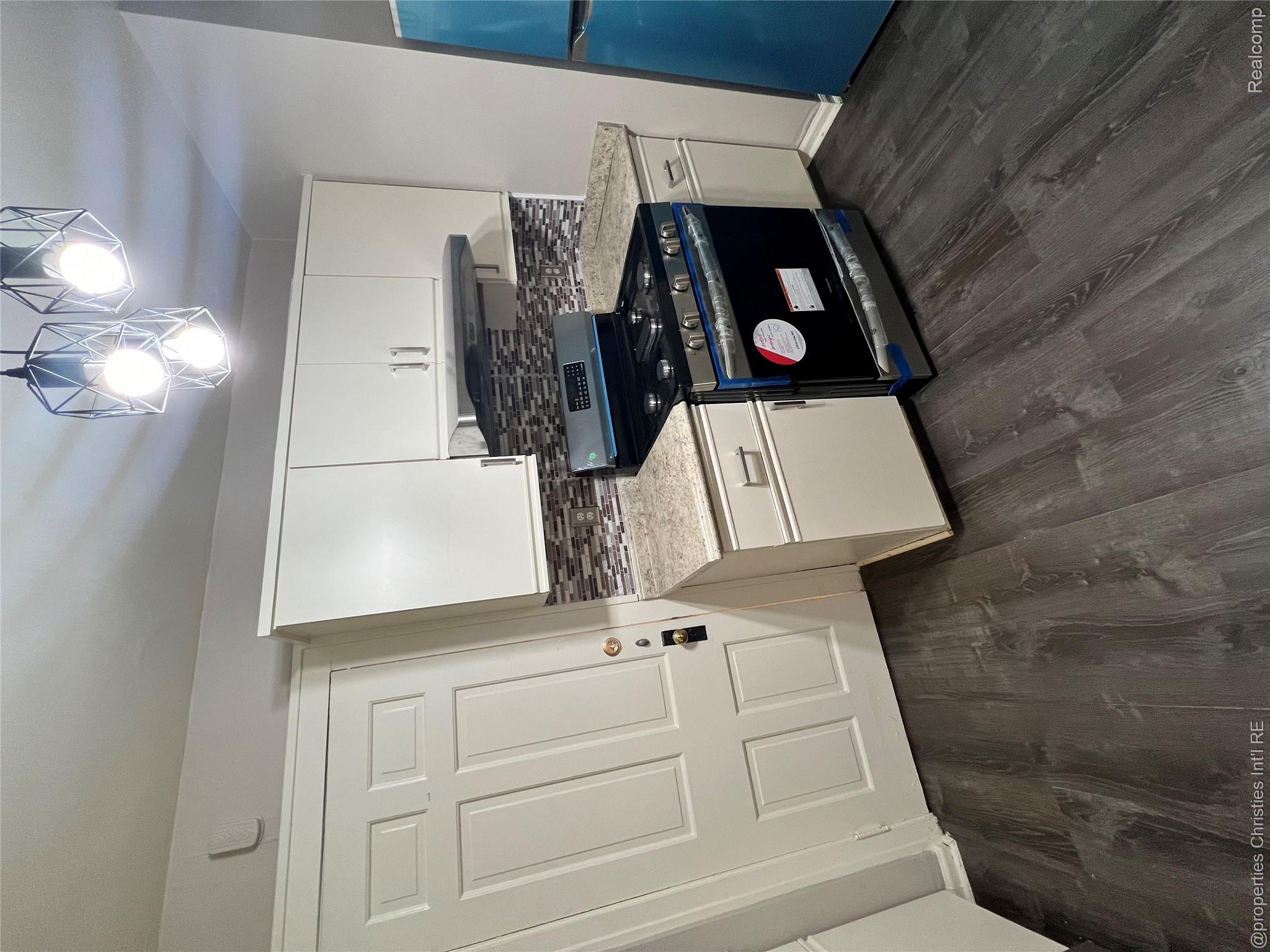 578 Neff Road Property Photo 4