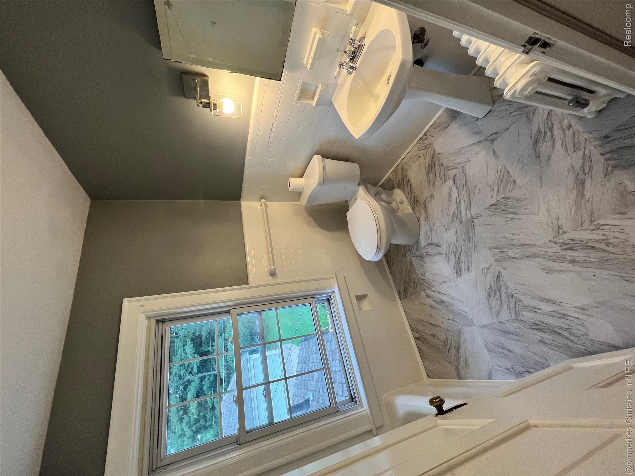 578 Neff Road Property Photo 11