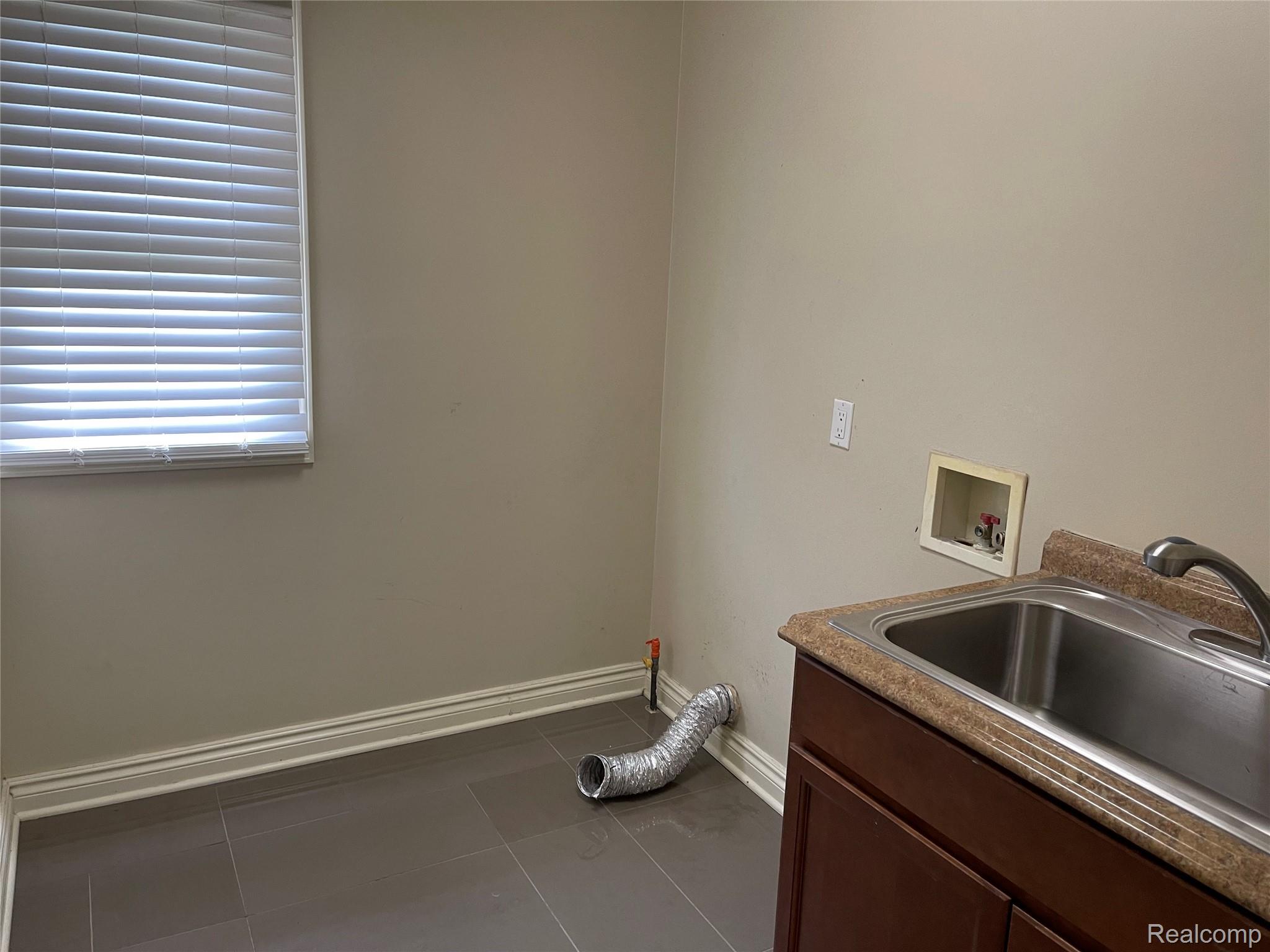 45856 Bristol Circle Property Photo 7
