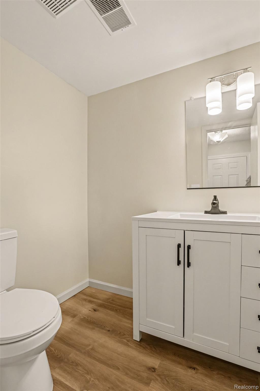 38101 Carolon Boulevard Property Photo 11