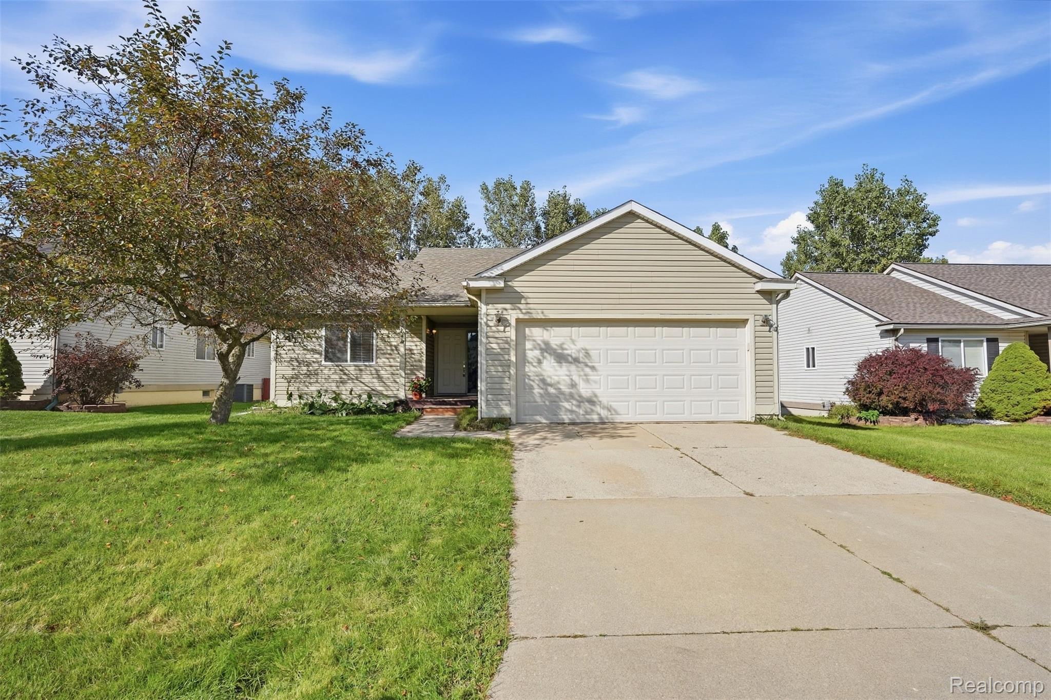 2649 Thistlewood Drive Property Photo 1