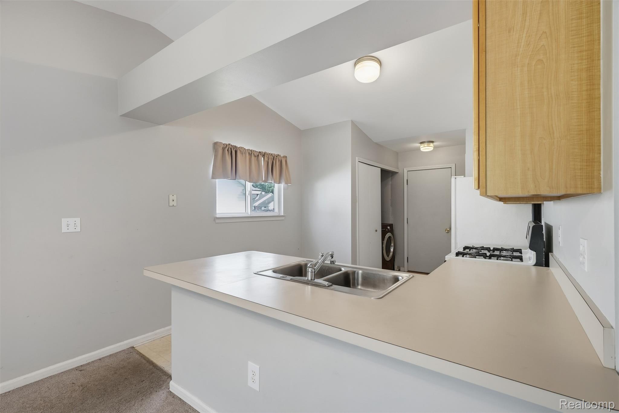 2649 Thistlewood Drive Property Photo 14