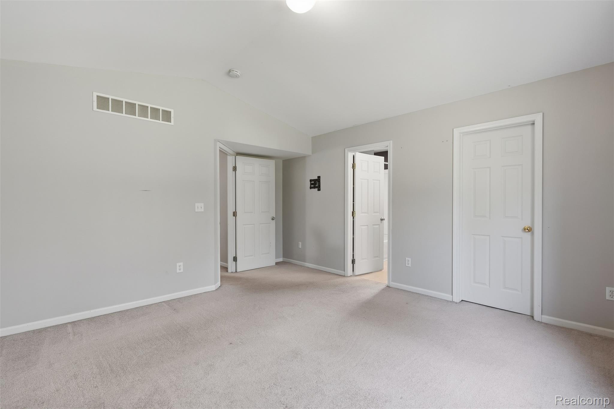 2649 Thistlewood Drive Property Photo 15