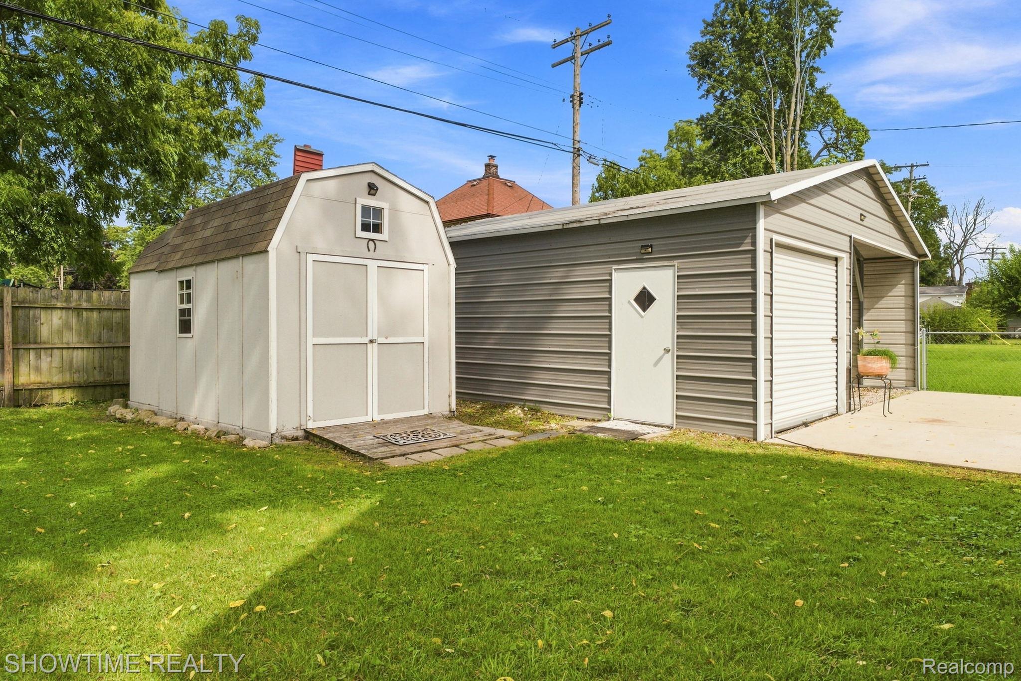 1513 Saint Clair Boulevard Property Photo 52