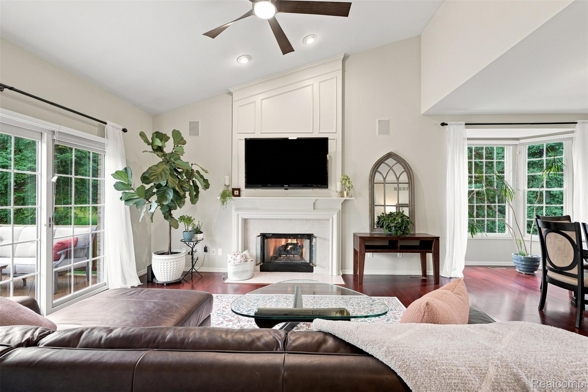 1385 Copper Circle Property Photo 10