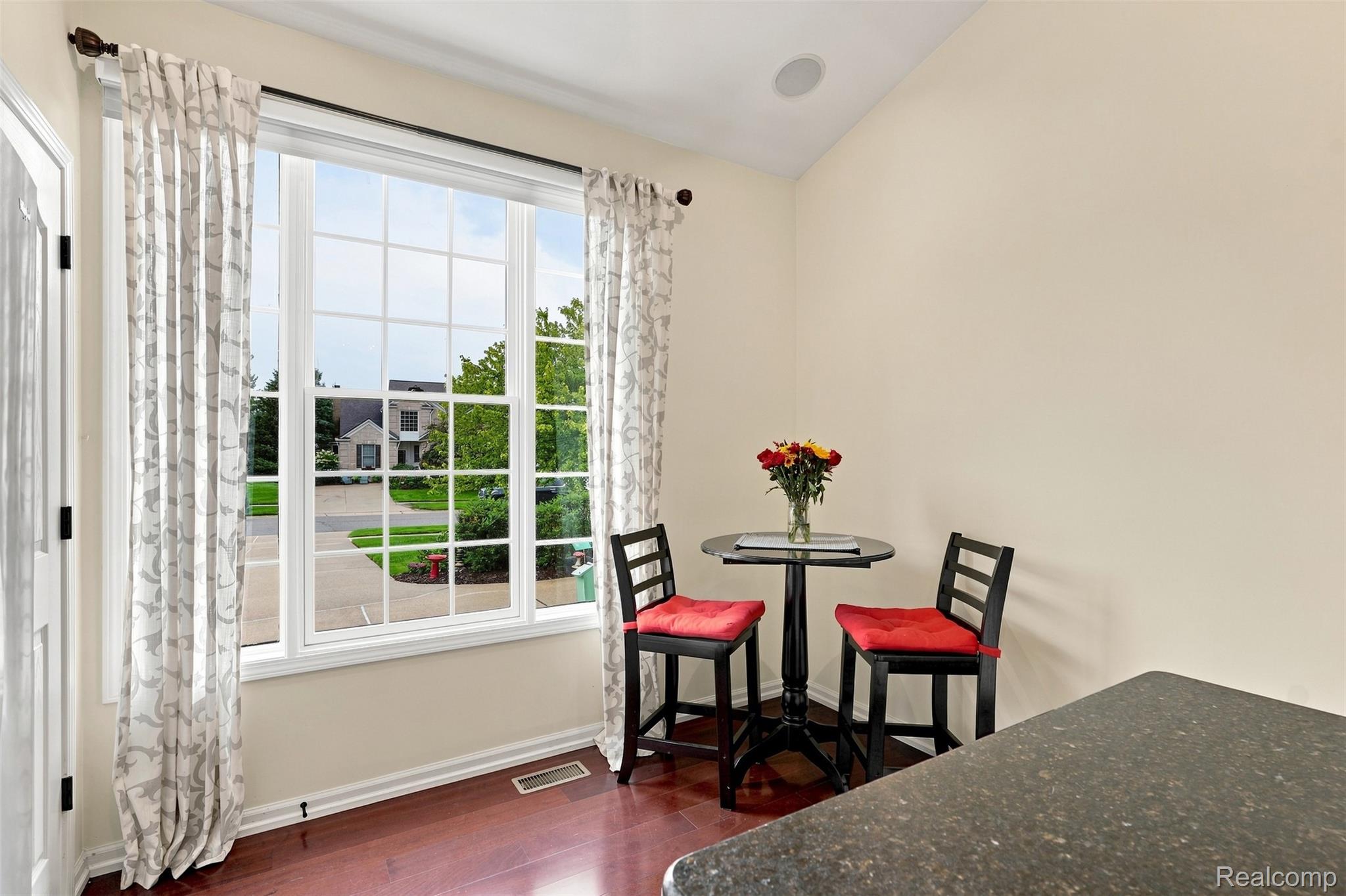 1385 Copper Circle Property Photo 18