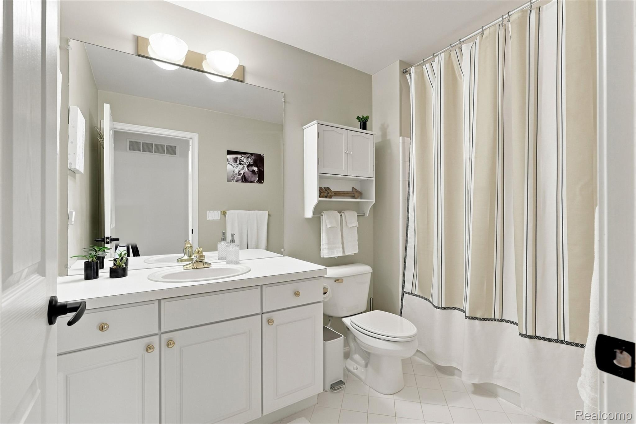 1385 Copper Circle Property Photo 38