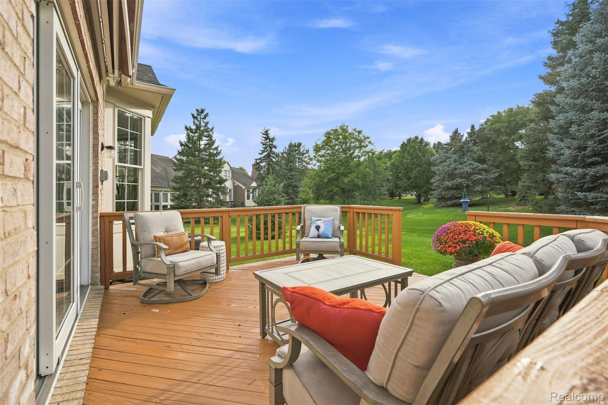 1385 Copper Circle Property Photo 47