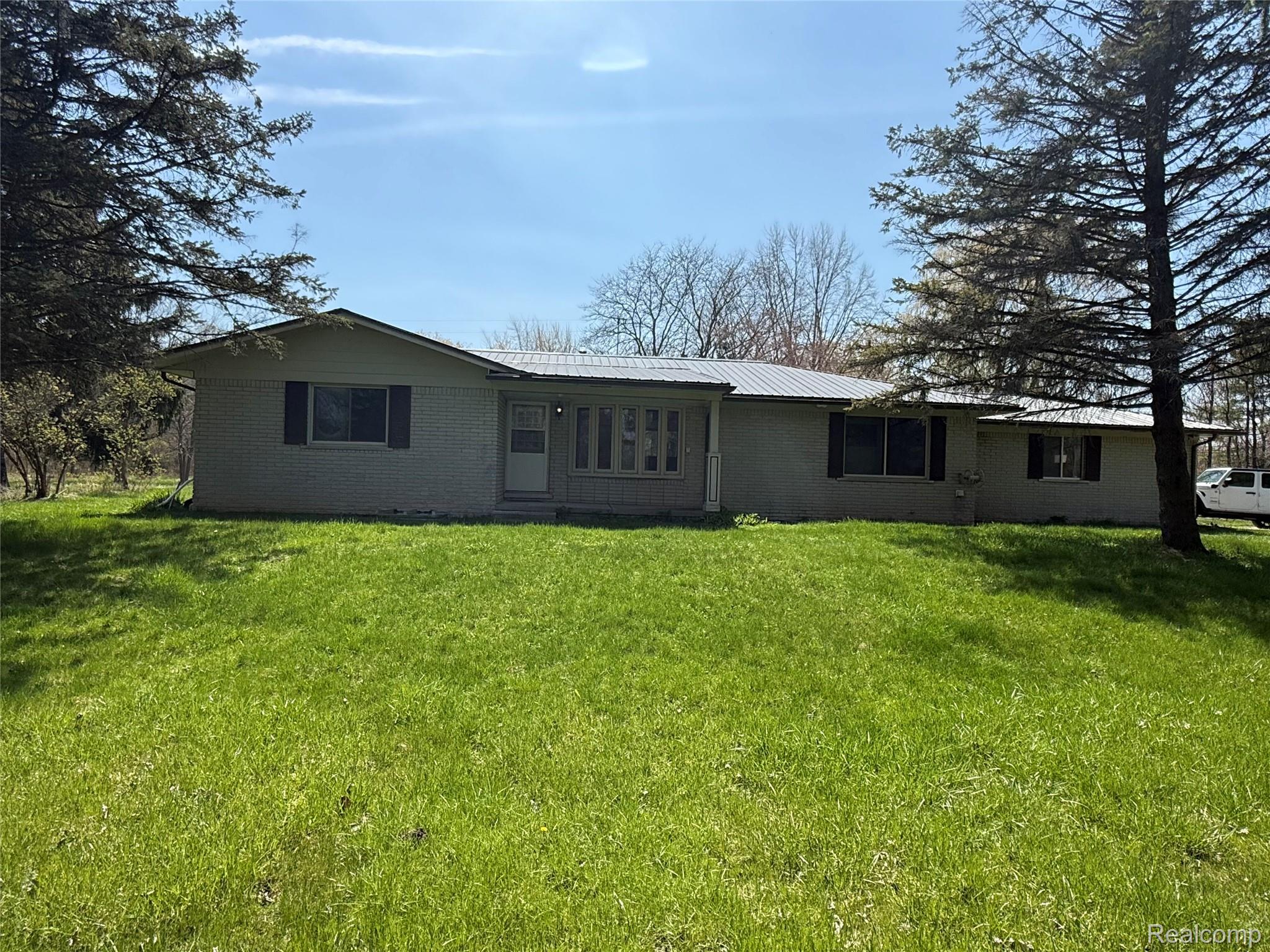 11779 Dunn Road Property Photo 1