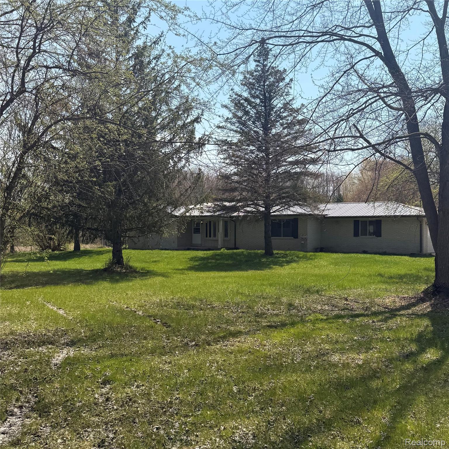 11779 Dunn Road Property Photo 2