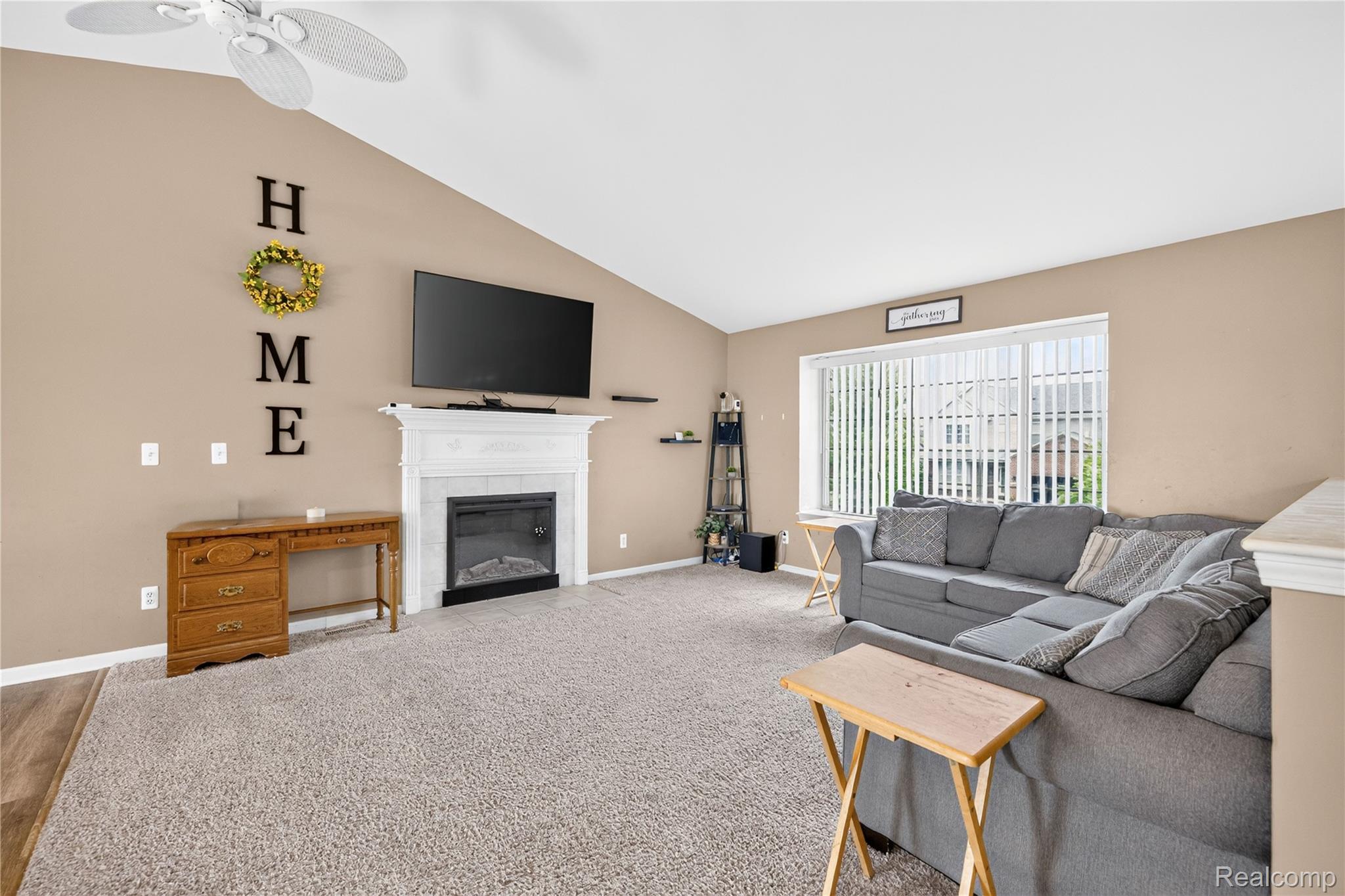 9166 Lantern Way Property Photo 5