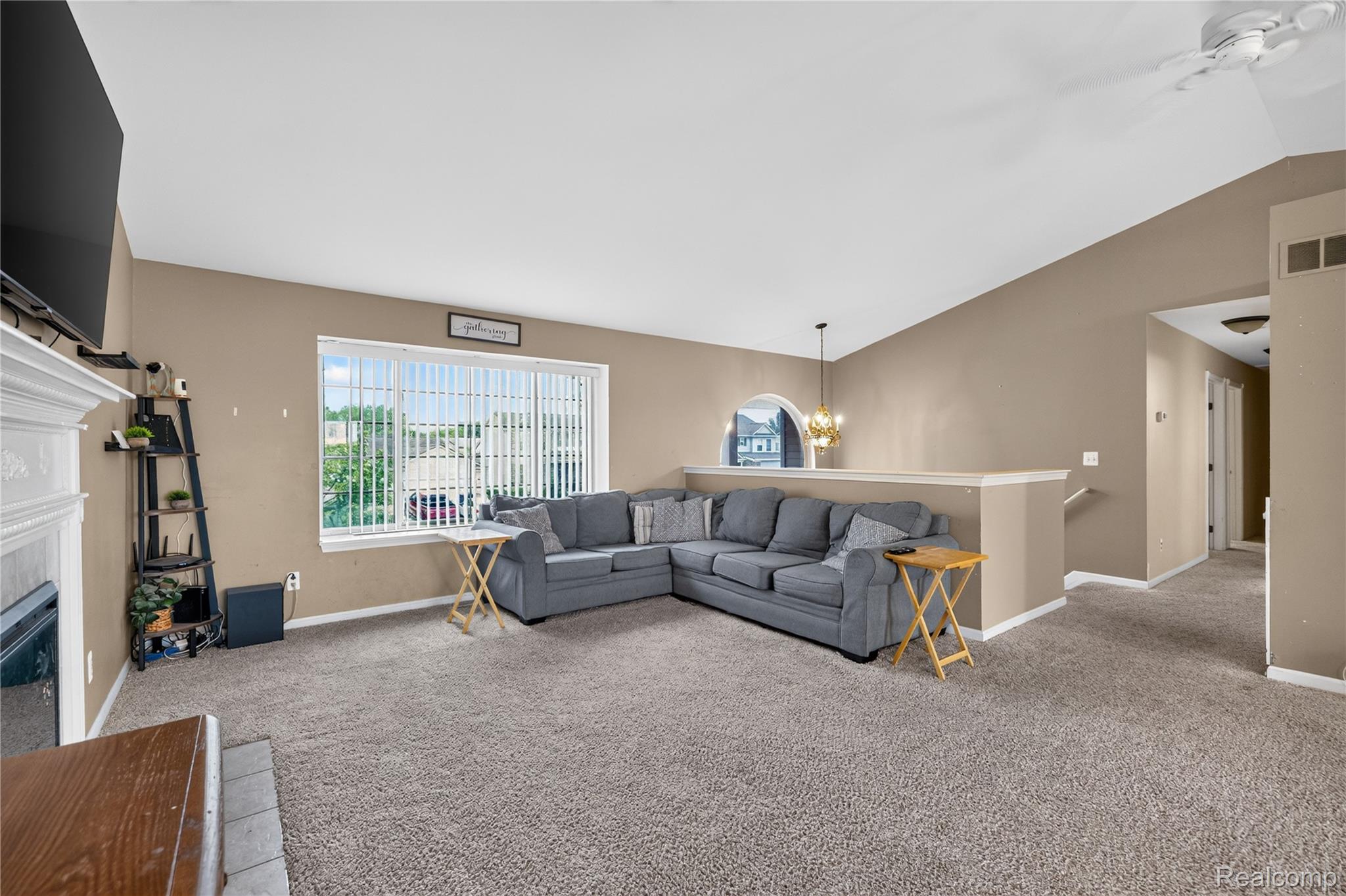 9166 Lantern Way Property Photo 6