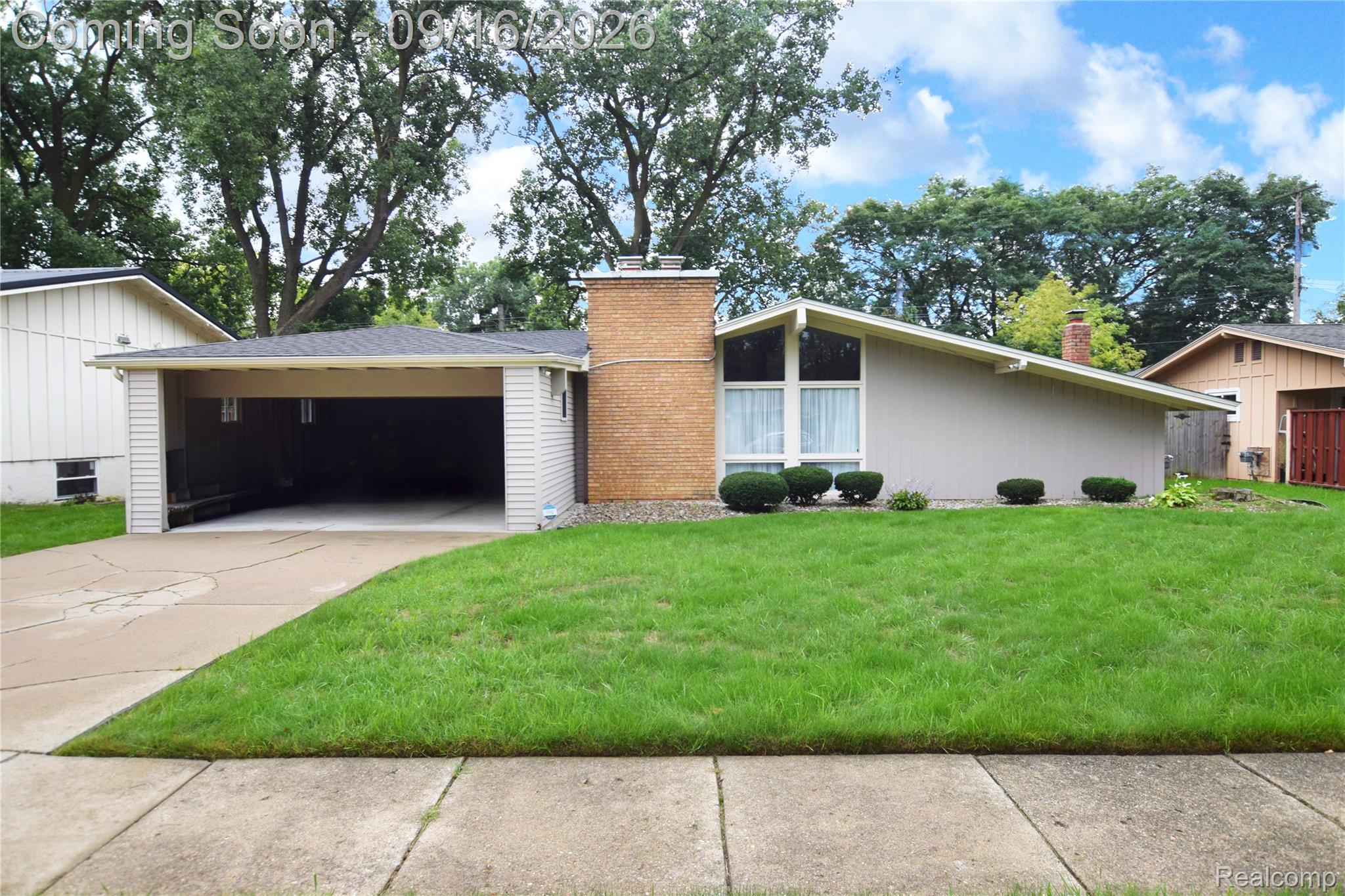 1829 Windsor Lane Property Photo 1
