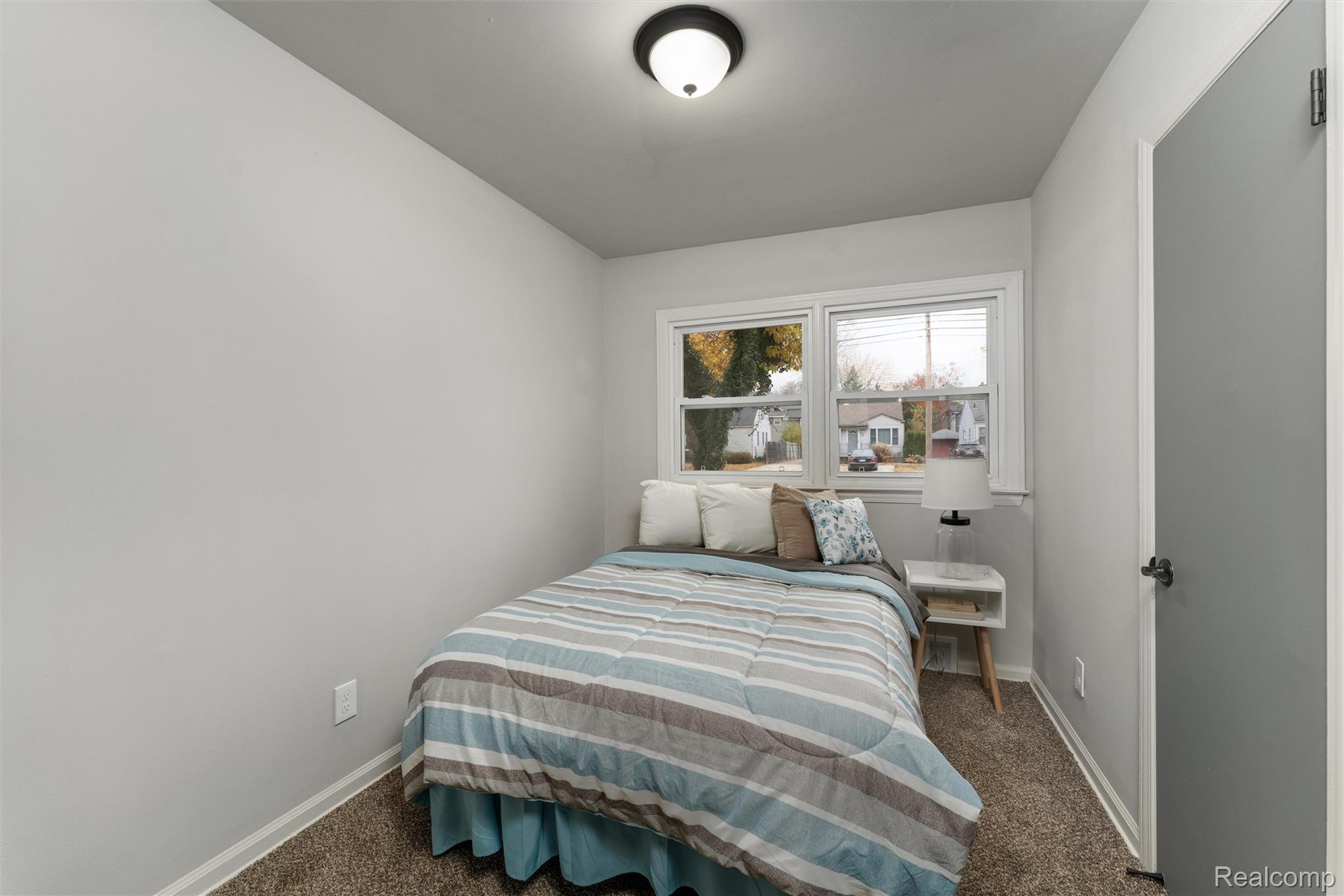 15751 W 14 Mile Road Property Photo 12