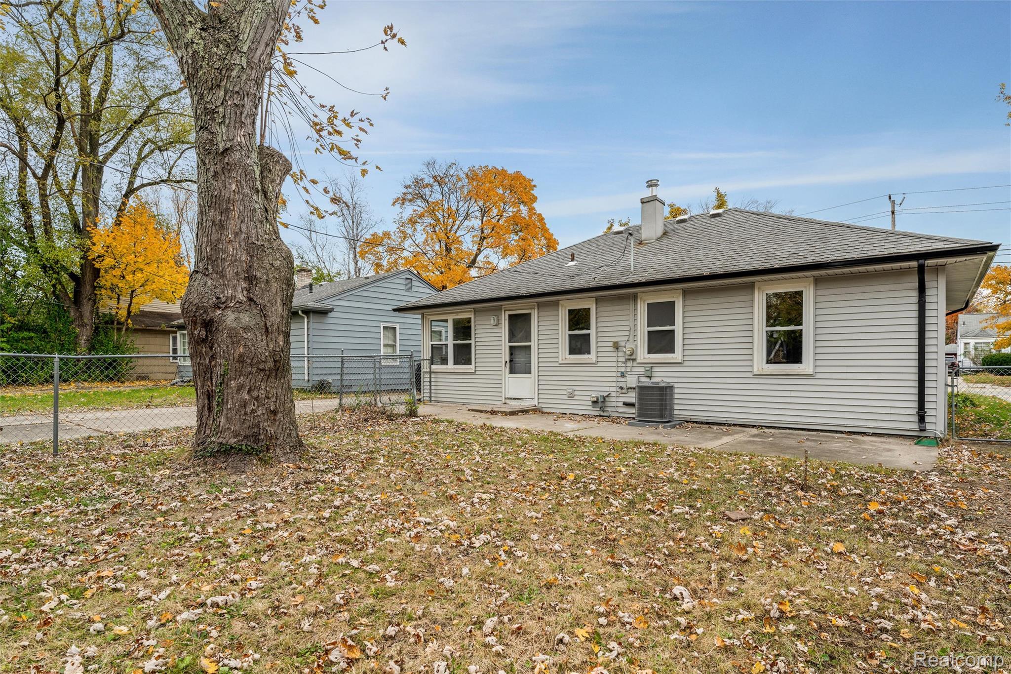 15751 W 14 Mile Road Property Photo 22