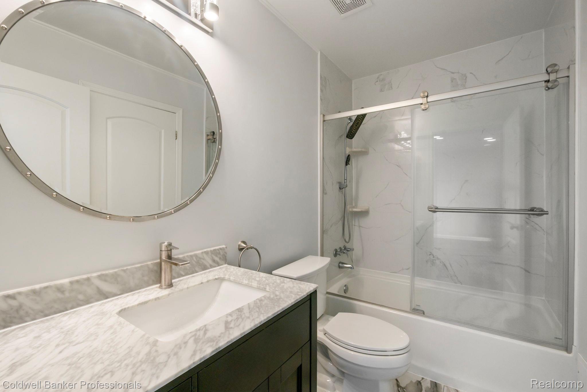 2838 Roundtree Drive Property Photo 30