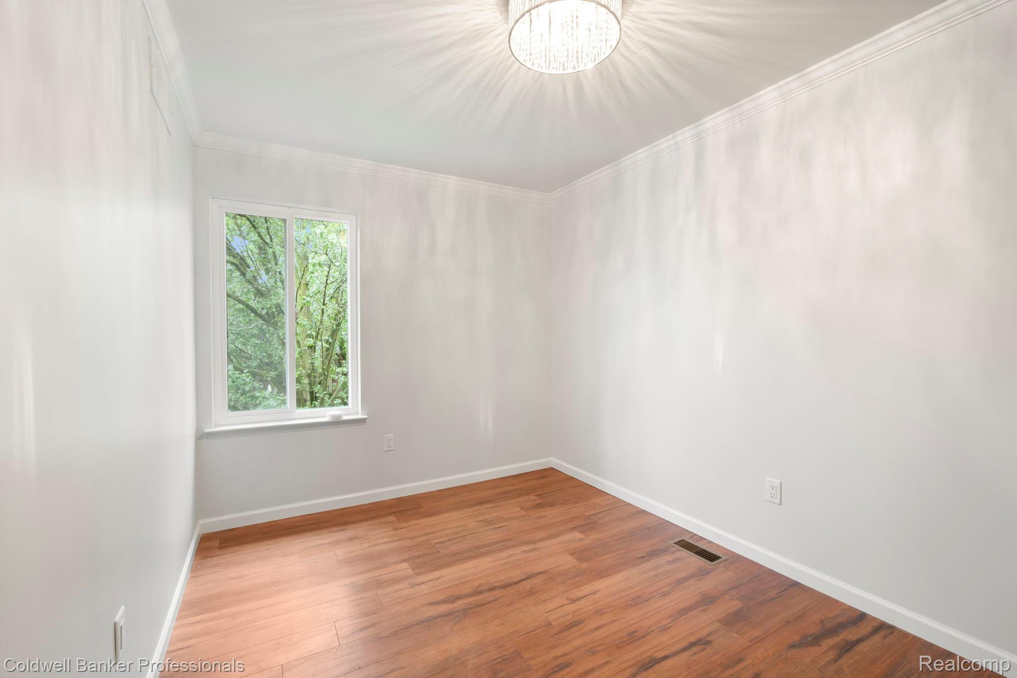 2838 Roundtree Drive Property Photo 36